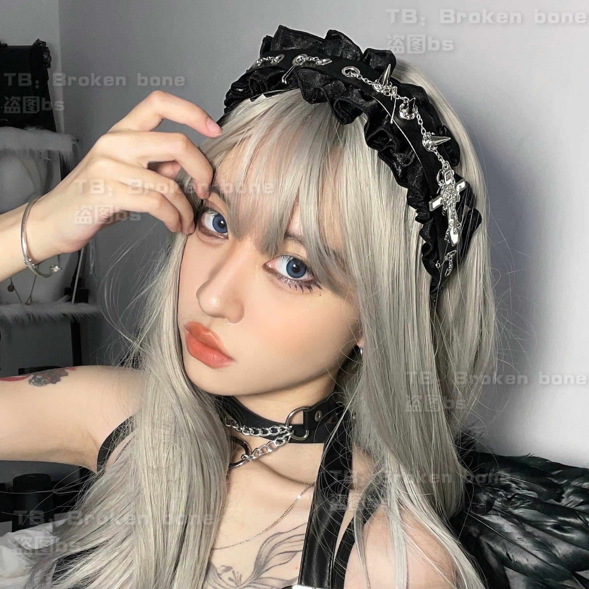 Broken Bone - Gothic Lolita Headband Black Rivet Headwear