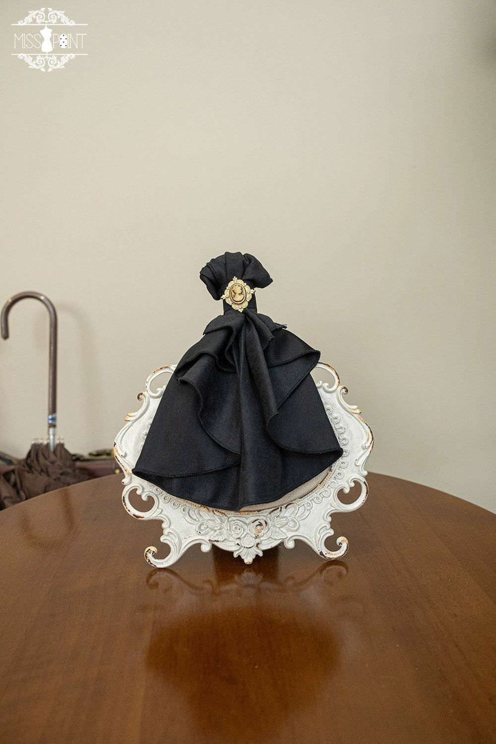 Miss Point - Golden Movement - Lolita Accessory Brooch Bow Tie KC Black Bibs bow tie