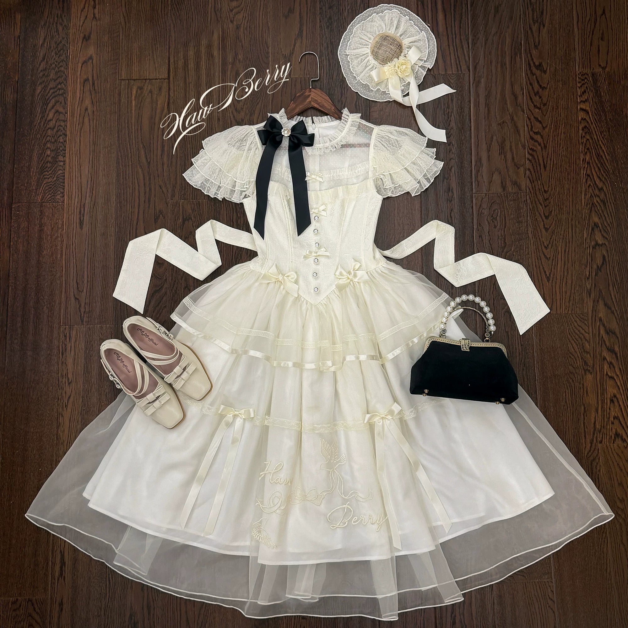 White Bird Love Letter - Classic Lolita Jacquard OP Dress, Embroidered Tulle Hem Milky Apricot S OP + Hat (with pearl necklace)