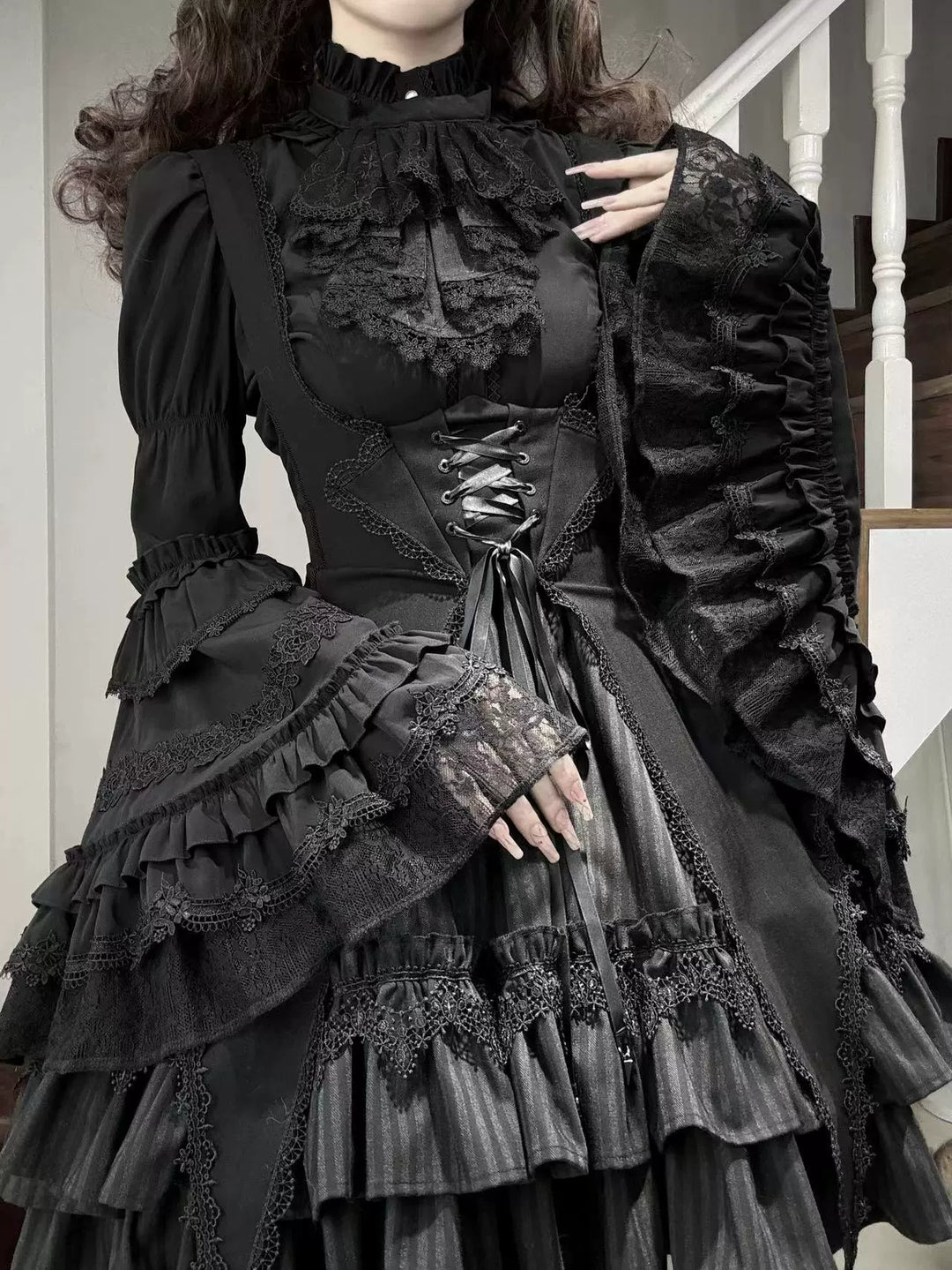 Lilizi~Fuyingrzi~Gothic Lolita Shirt Hime Blouse with Sleeve Lace Hem 39296:620024