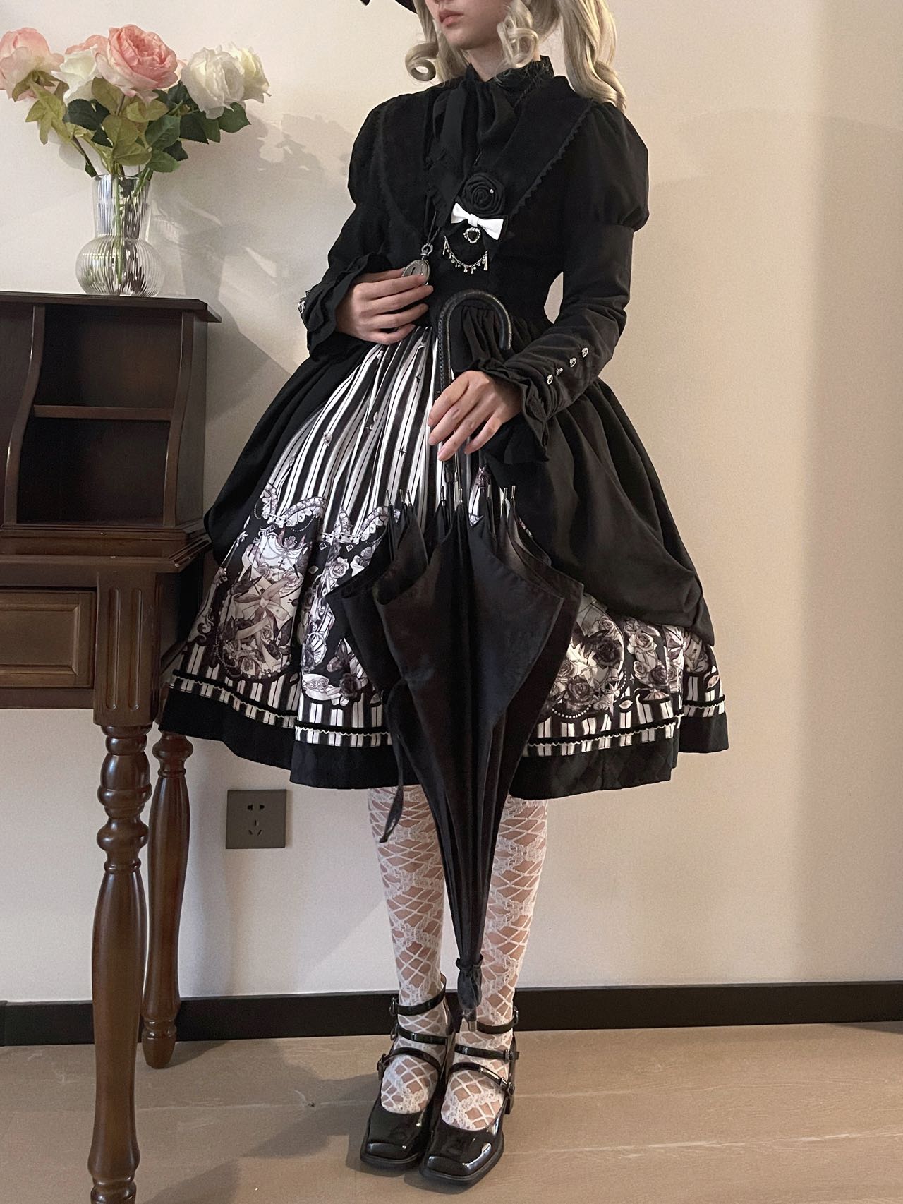 Little Bear - Gothic Lolita Black and White Striped JSK Set