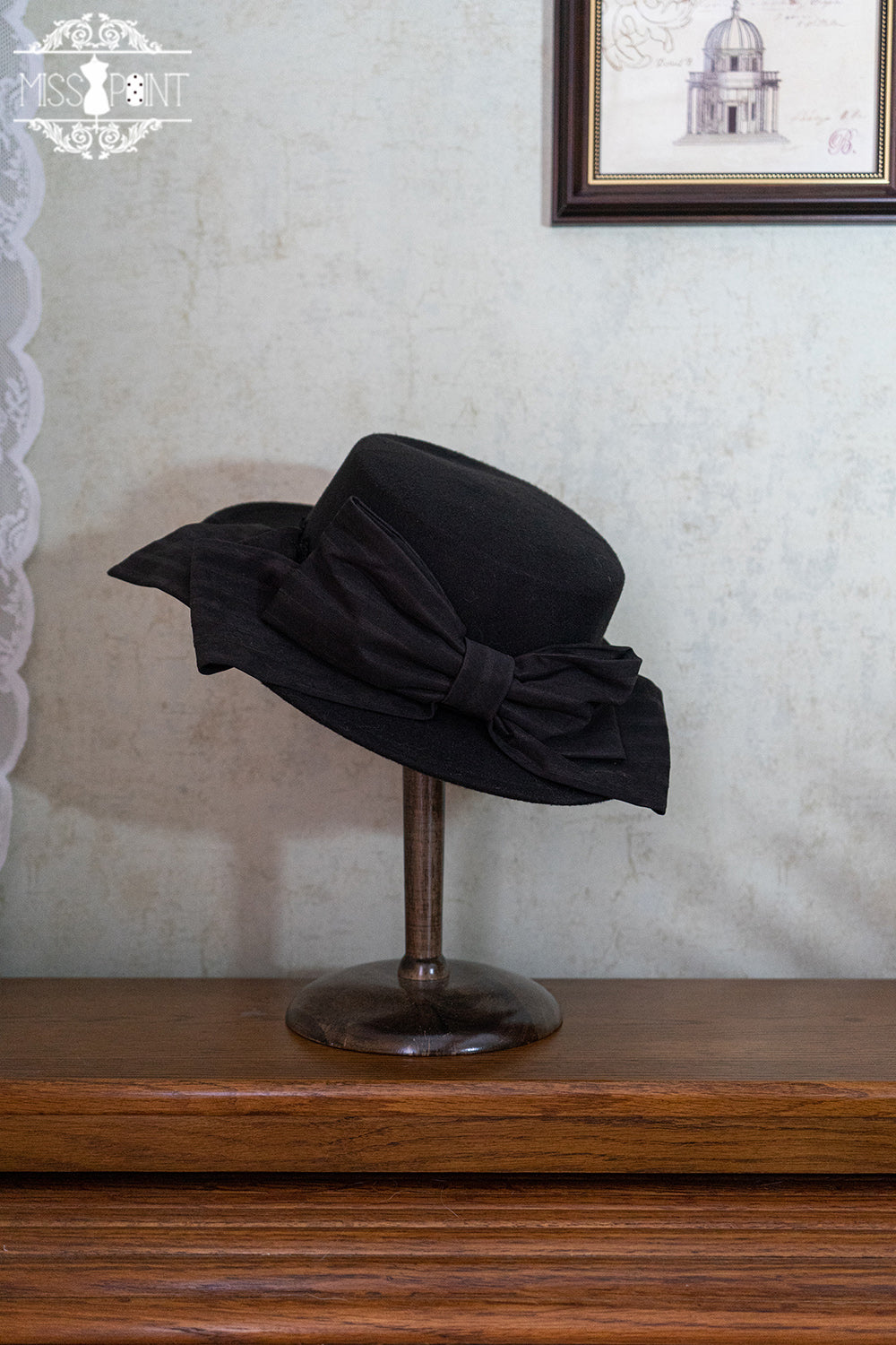 (Buyforme)Miss Point~Stripped Lolita Headband Veil Hat Clip Necklace black top hat  