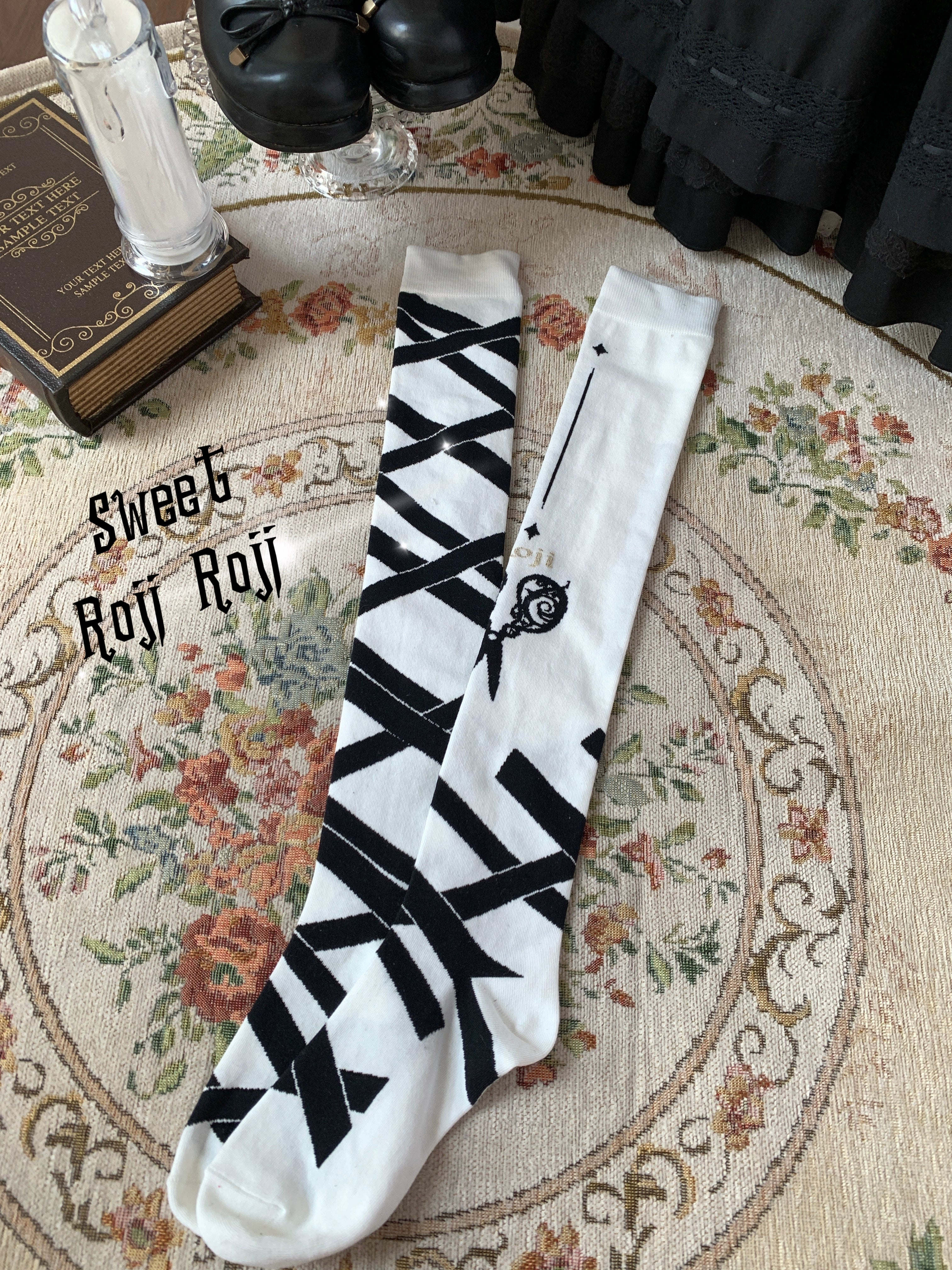 Roji Roji - Gothic Lolita Over-Knee Socks, Scissors Print (White) 44190:798323