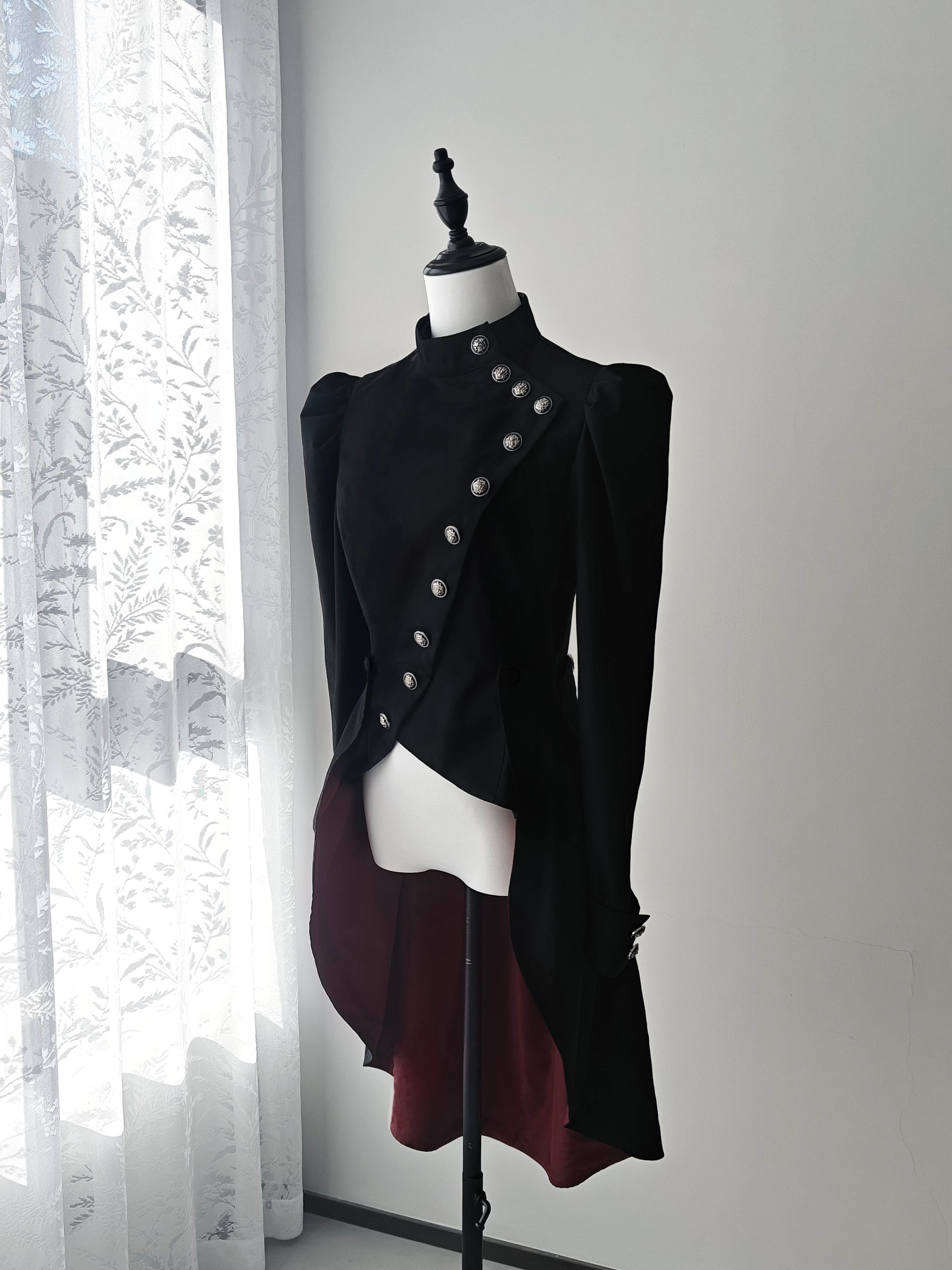 White Night Sonata - Ouji Lolita Embroidery Coat, Detachable Trailing Black Non-Embroidered Coat + Red Trailing XS