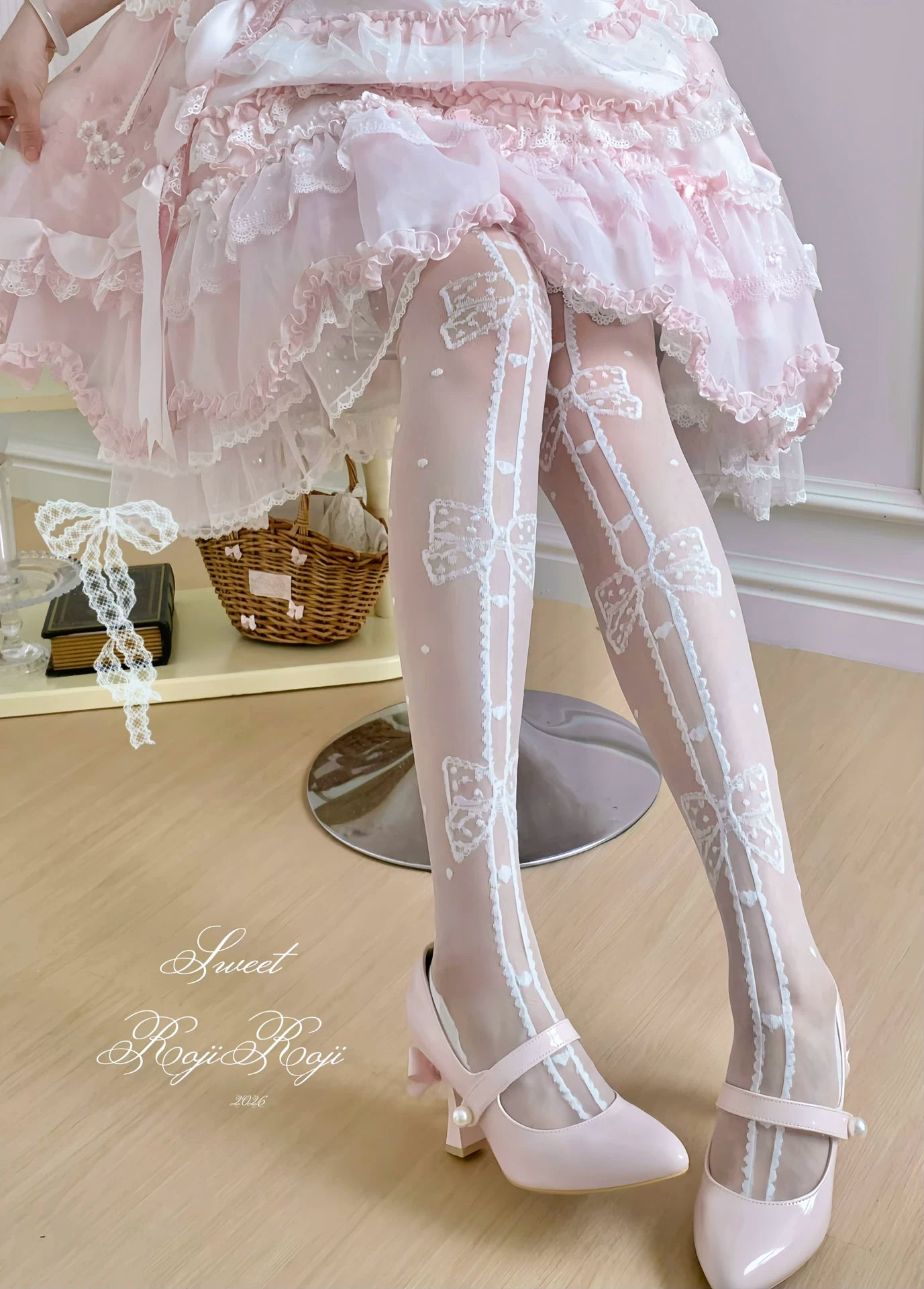 Sweet Lolita Thigh High Polka Dot Socks with Bow Patten 45515:851554