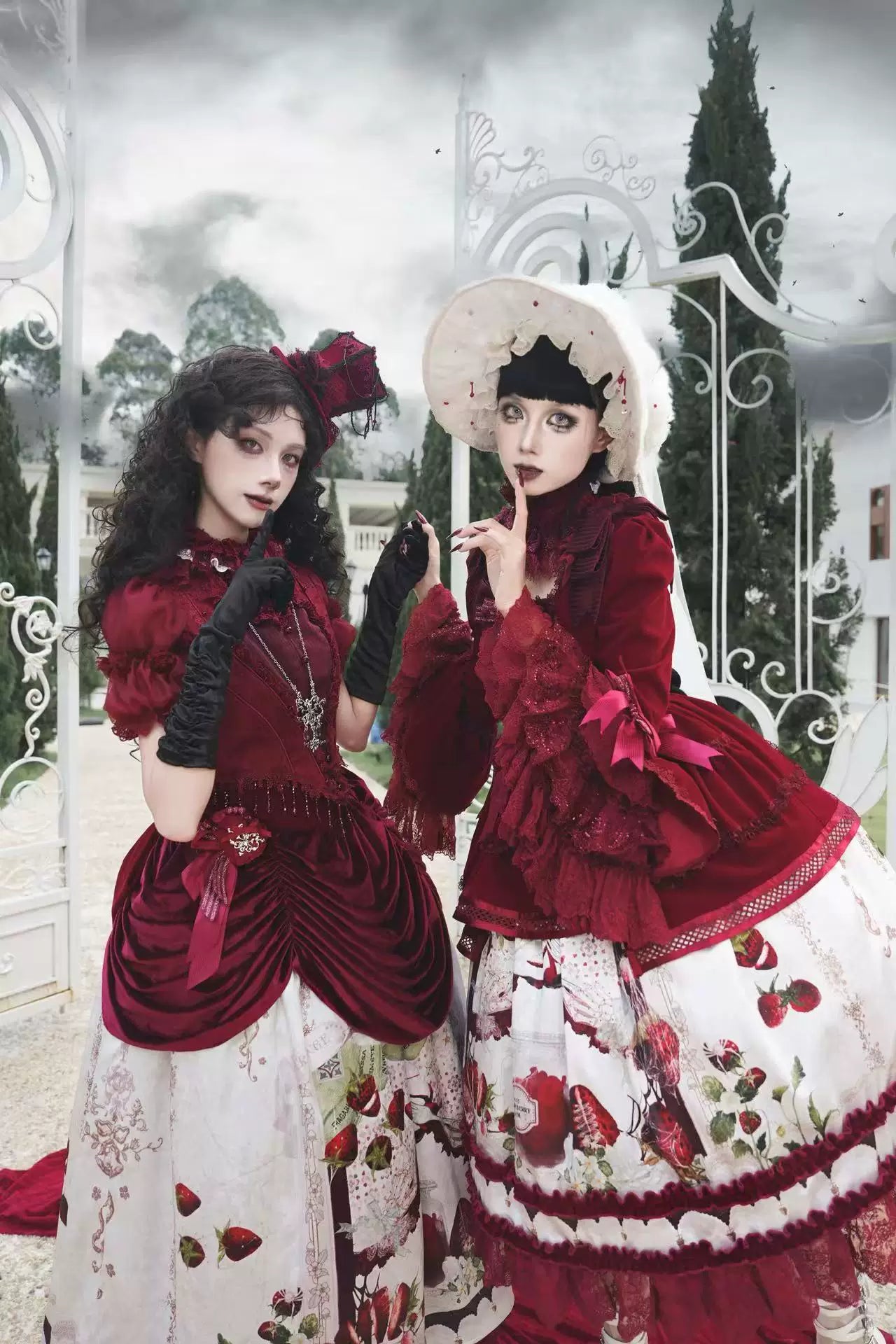 Monster Strawberry Hunt - Gothic Lolita Strawberry Printed Velvet Dress Set 45737:859872