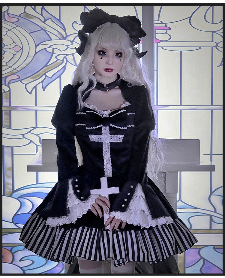 With PUJI~Requiem of Peace~Gothic Lolita Halloween Dress Fake Two-Piece OP   