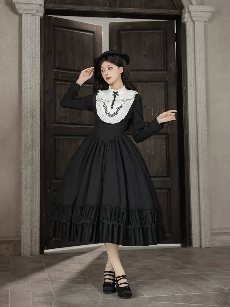 Audrey's Reply - Classic Lolita Square Neck OP, Detachable Embroidered Collar