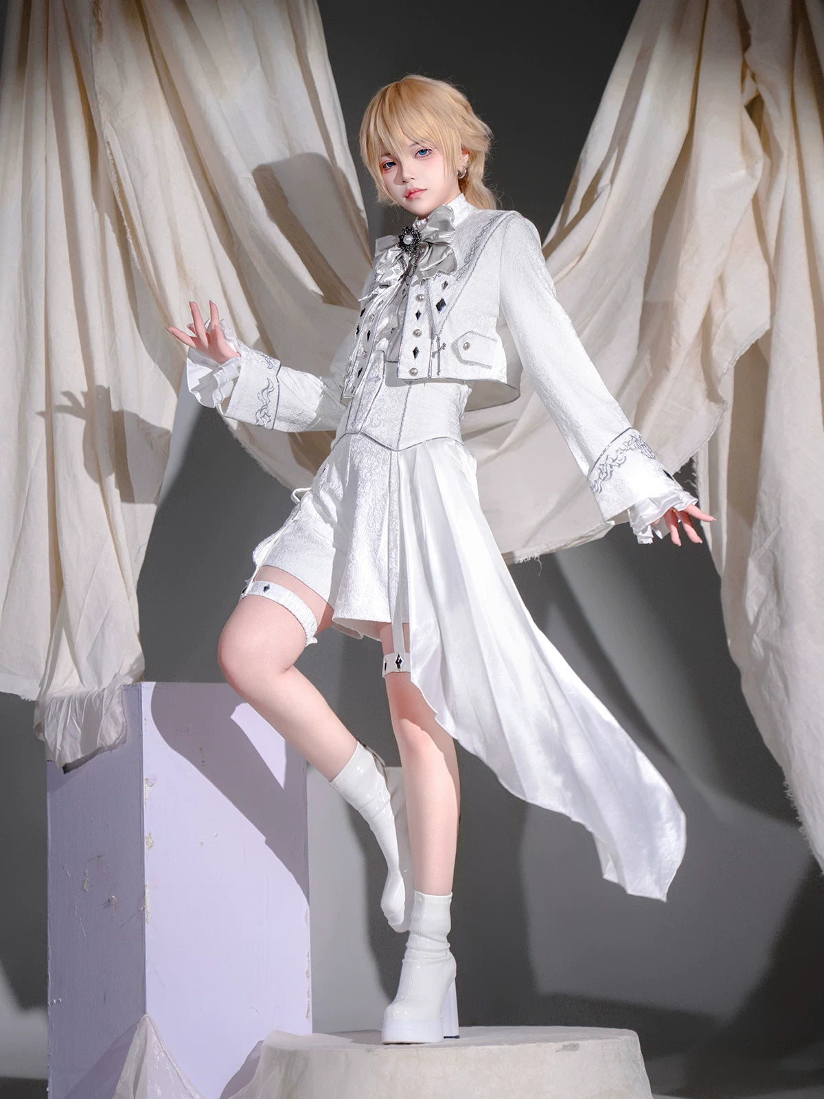 Silver Covenant - White Ouji Lolita Embroidery Coat and Shorts Set with Cross
