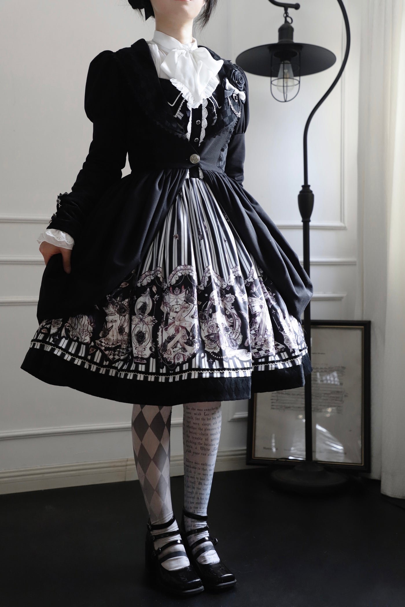(Buyforme)Little Bear~Gothic Lolita Black and White Striped JSK Set   
