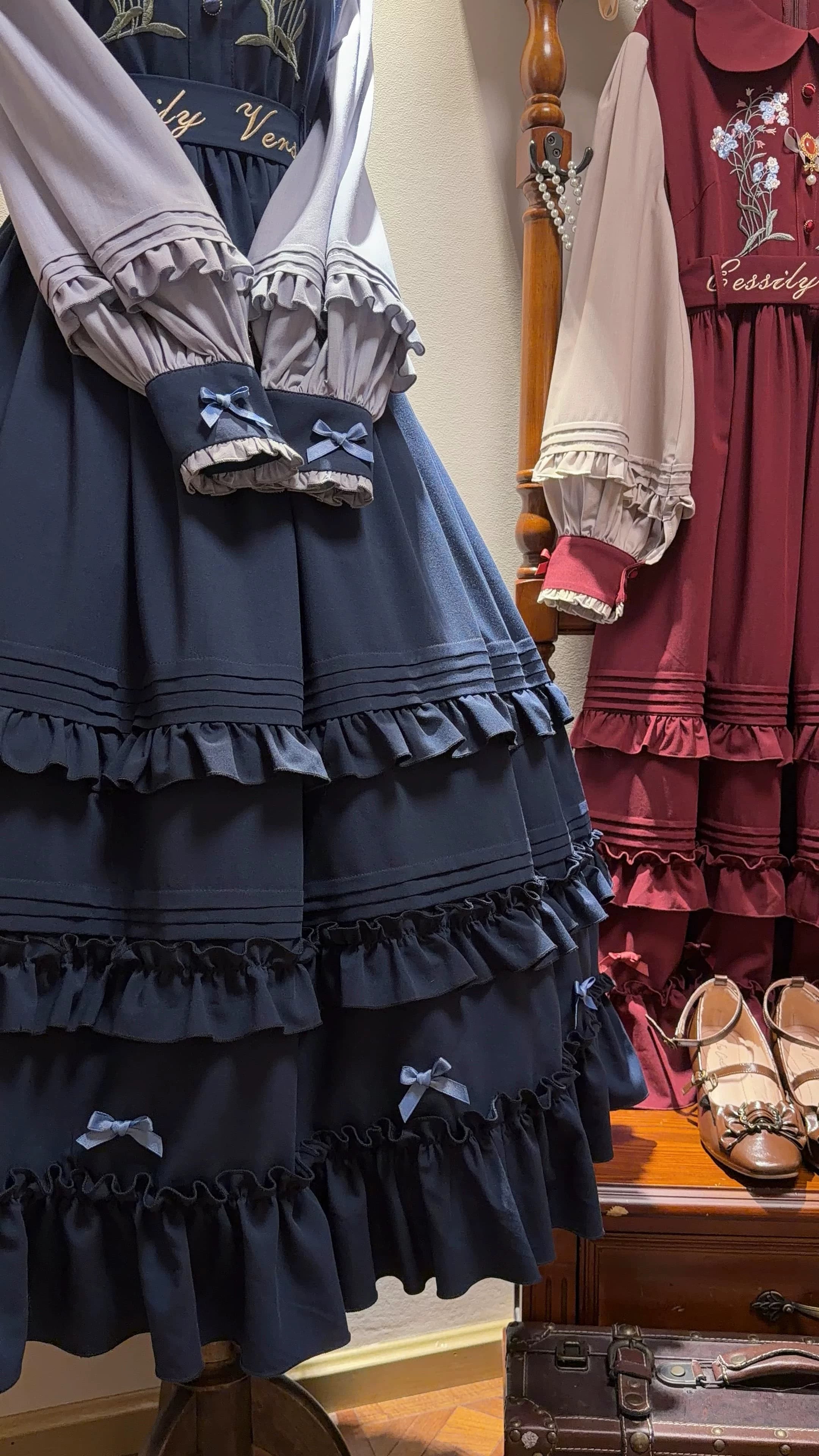 Verdant Name - High-waisted Classic Lolita Dress, Embroidered Bellflower