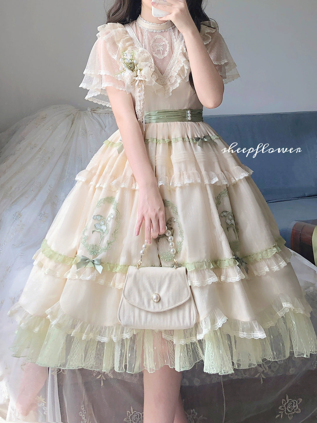 Nectarine White Tea~Bellflower Guide~Classic Lolita OP Dress Elegant Edward Dress 37520:571144
