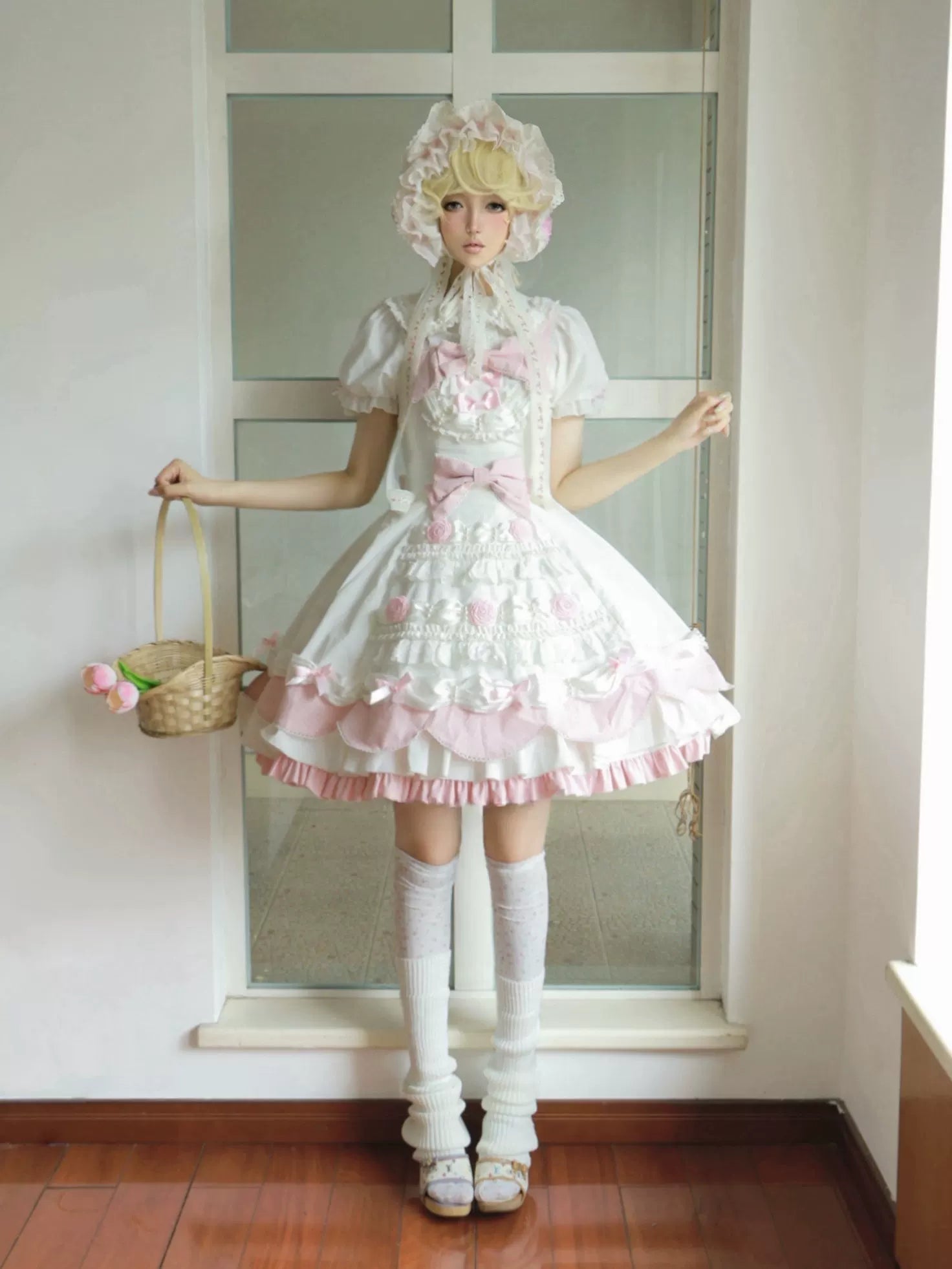 Cream Rosette Cake - Old School Lolita JSK Dress, Rose & Pearl Accents 45769:861473