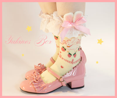 Yukines Box~Kawaii Lolita Strawberry Bunny Print Socks short socks cream (without lace) 