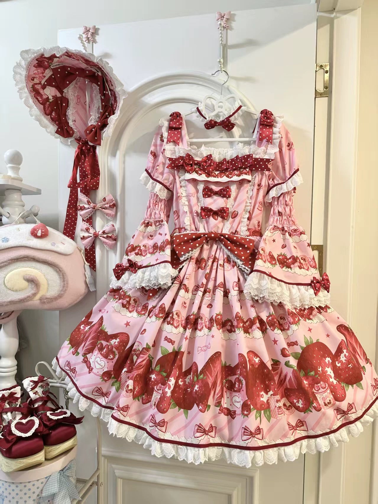 Peach Bunny - Strawberry Box - Sweet Lolita OP Dress, Strawberry Print (L M S) 43994:791535