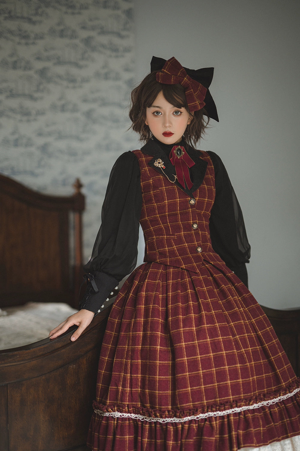 Miss Point - Rose - Elegant Lolita Pliad Print Vest Customized XS burgundy grid