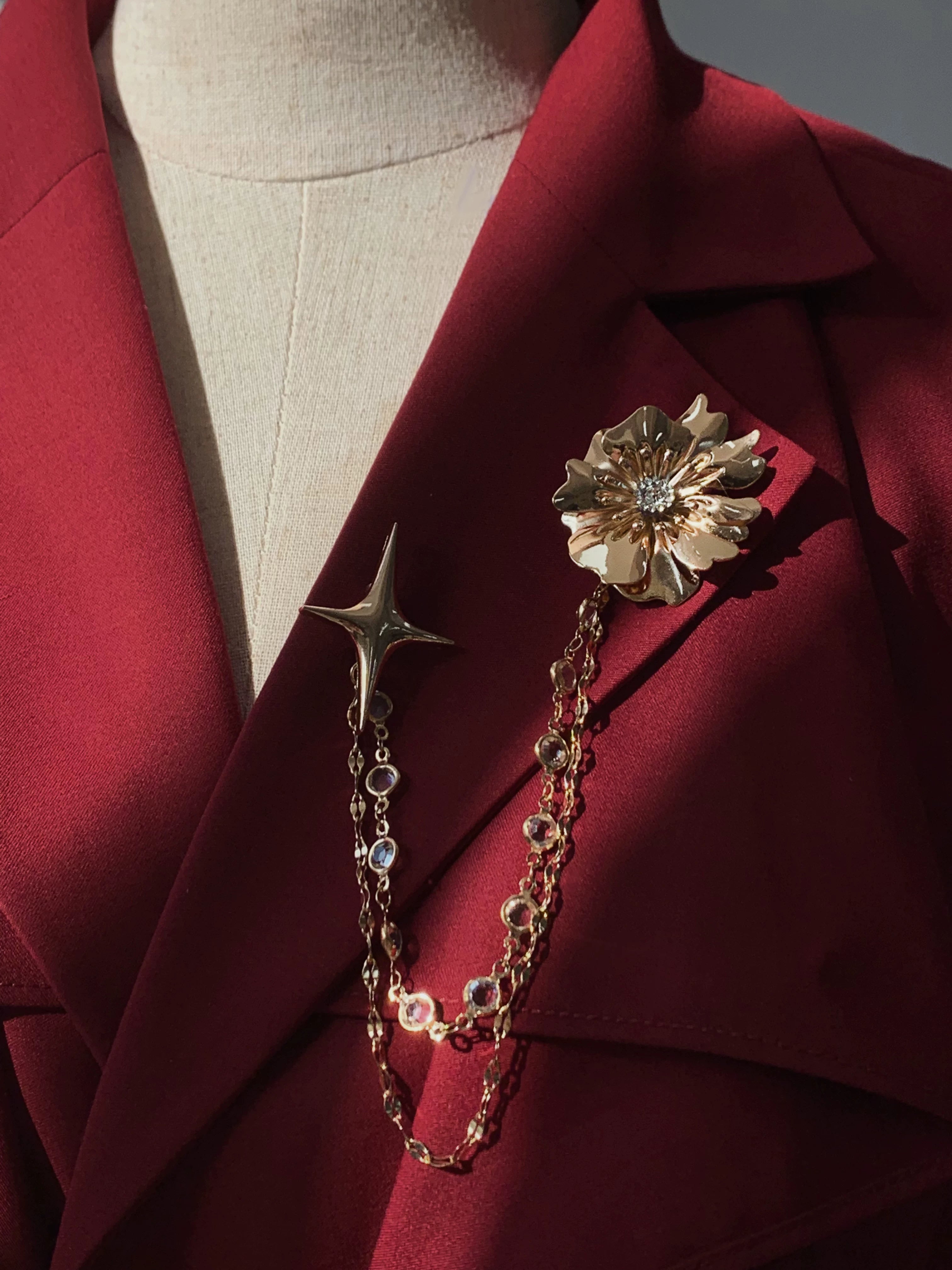 Night & Day Sonata - Ouji Lolita Layered Jabot, Metal Chain Brooch One Size Gold Metal Chain Brooch Only