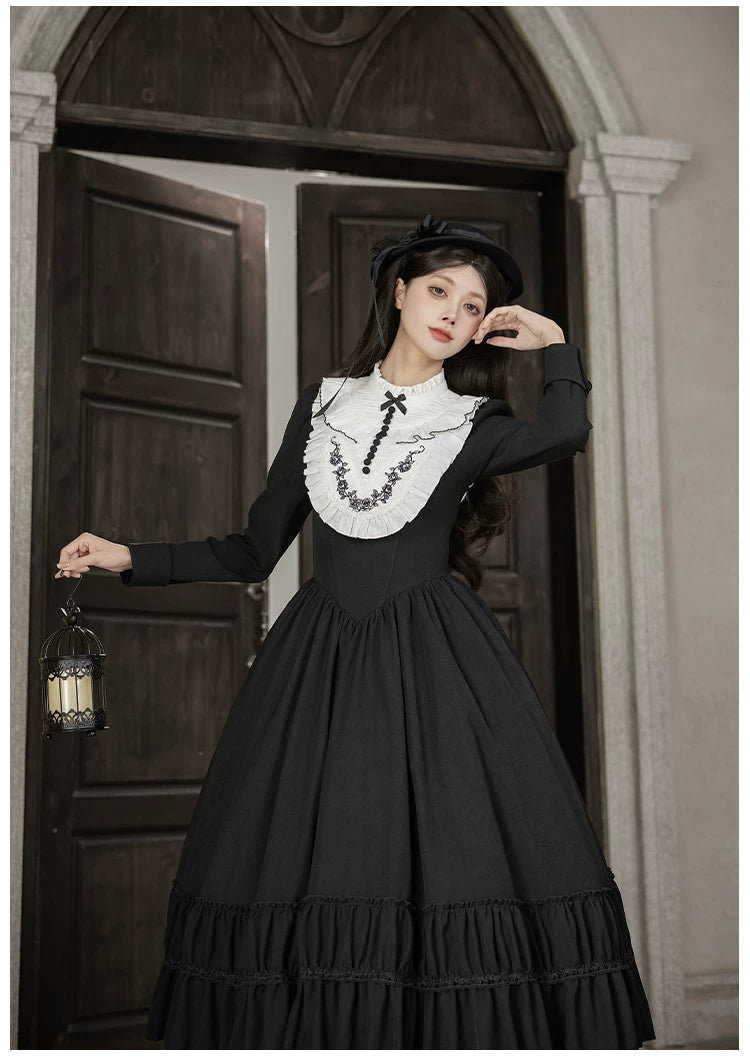 Audrey's Reply - Classic Lolita Square Neck OP, Detachable Embroidered Collar