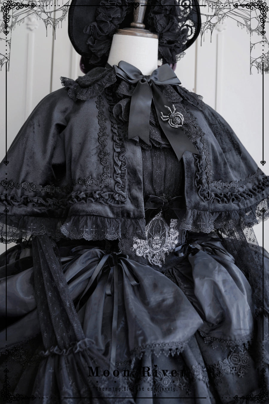 (BFM)Moon River~Gothic Lolita Dress in Red and Black Color S black solid color velvet cloak 