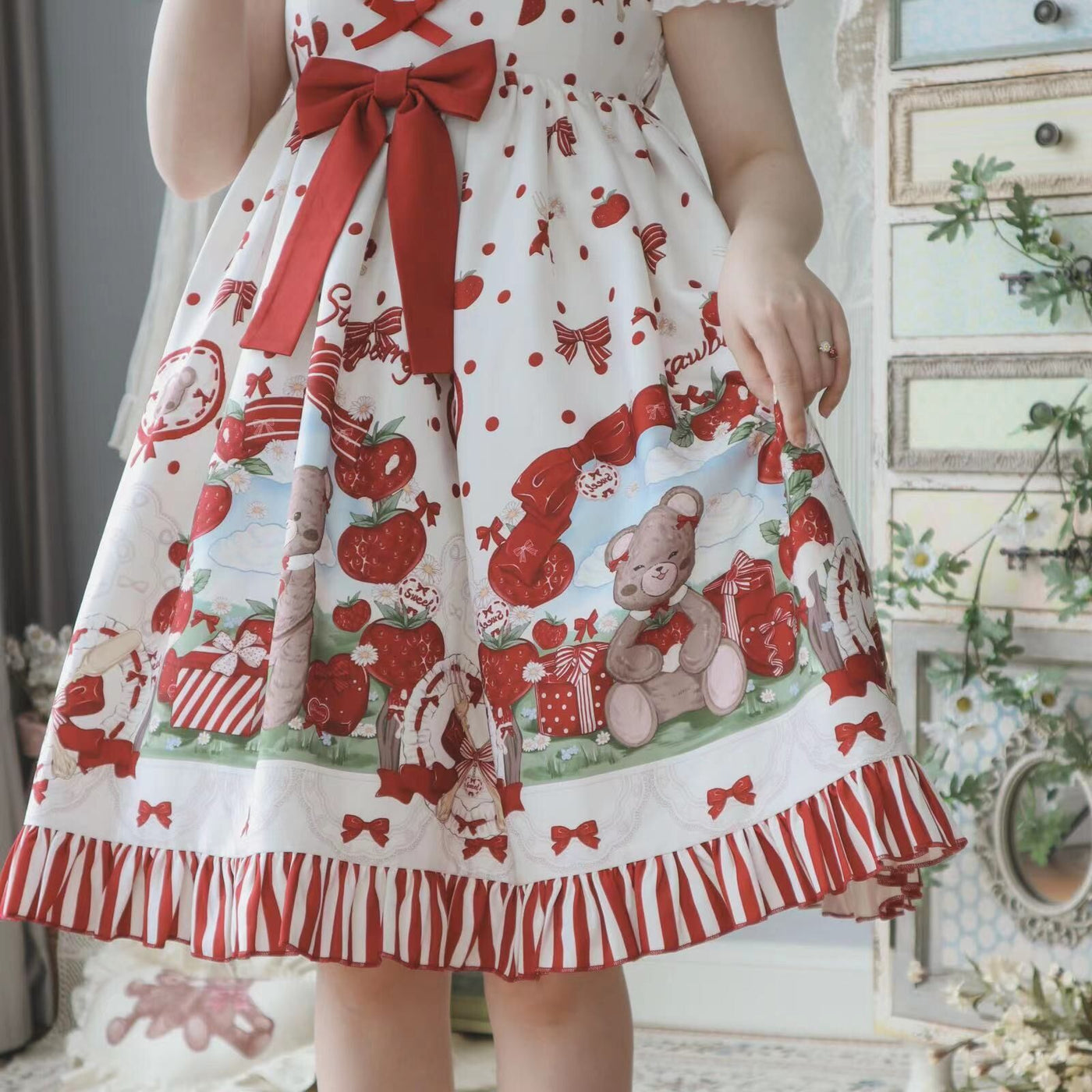 Sunny~Strawberry Gift Box~Kawaii Lolita JSK and OP Dress   