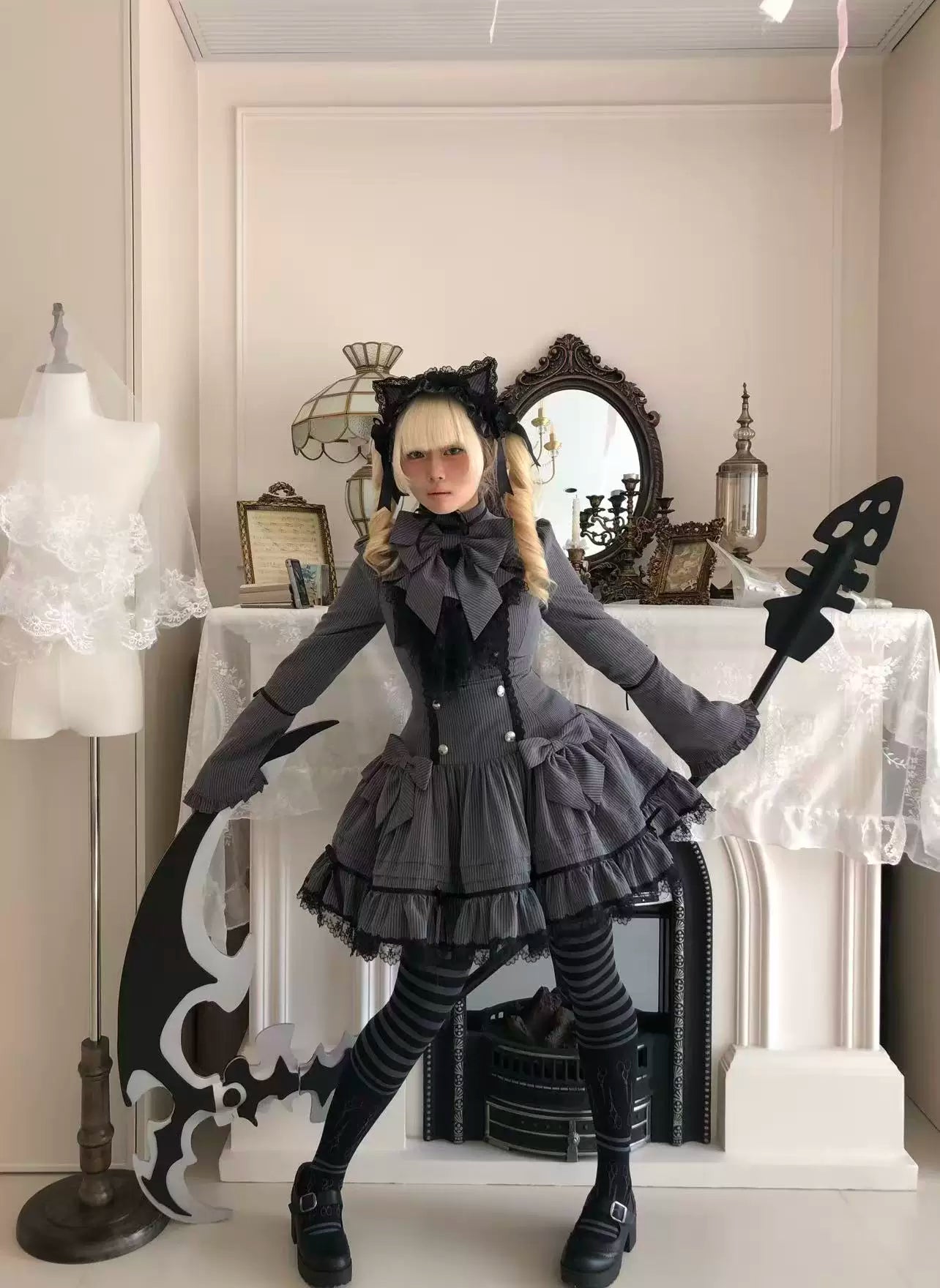 Phantom Kitty - Old School Lolita Low Waist OP Dress, Lace & Bow