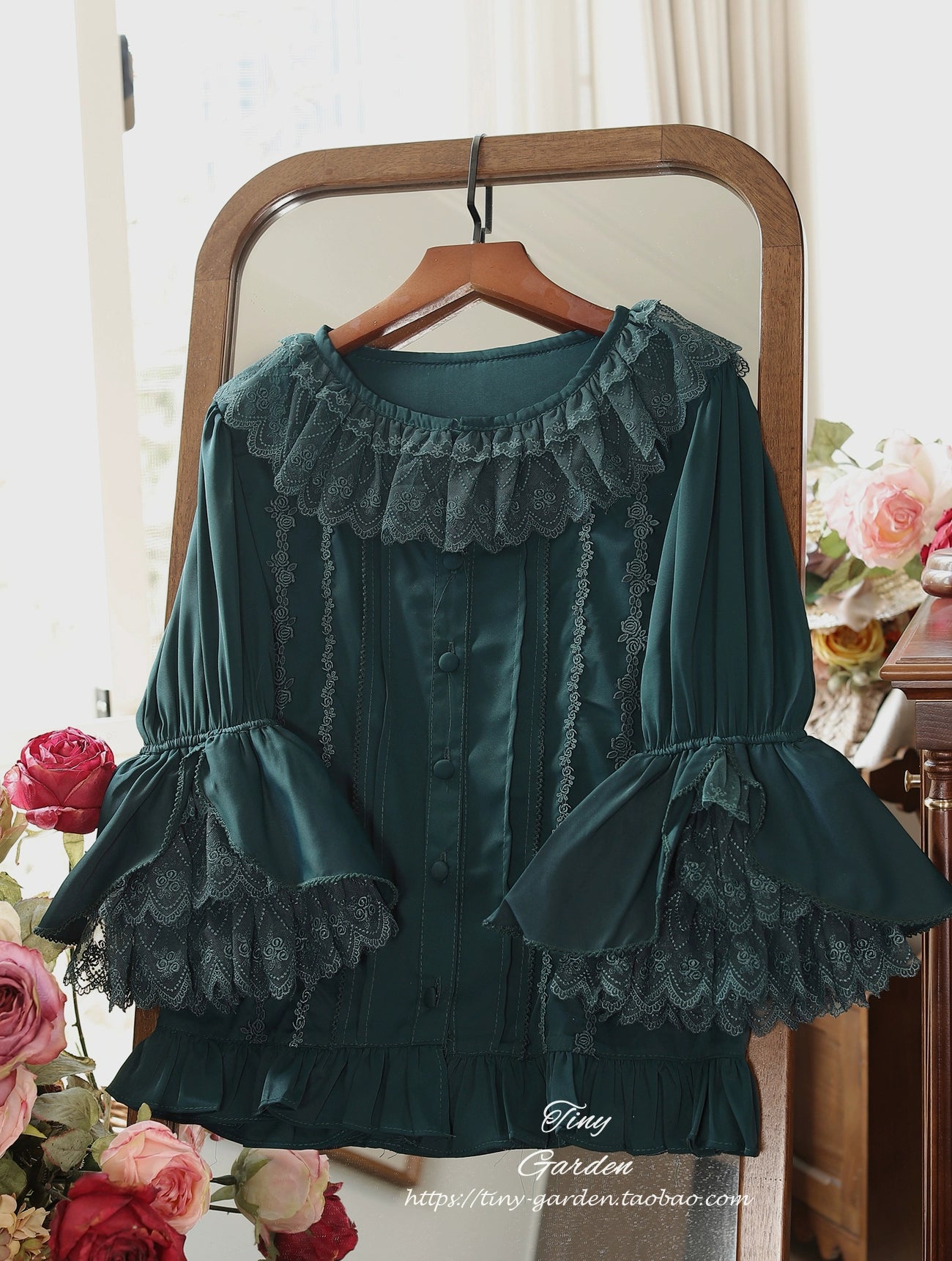 Tiny Garden - Summer Breeze 2.0 - Vintage Lolita Shirt Round Ruffled Collar/Princess Sleeves Peacock Green - Lace Version S