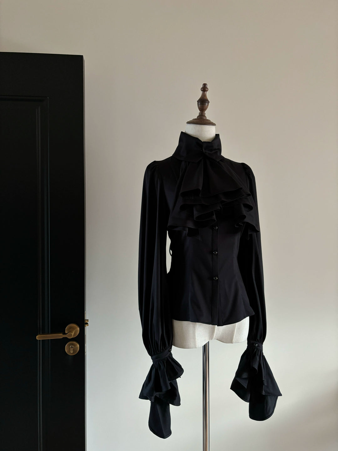 (BFM)FlowerFairyDaily~The Aria Of Night~Gothic Lolita BlouseLong Sleeve Ruffles Shirt XS Black 