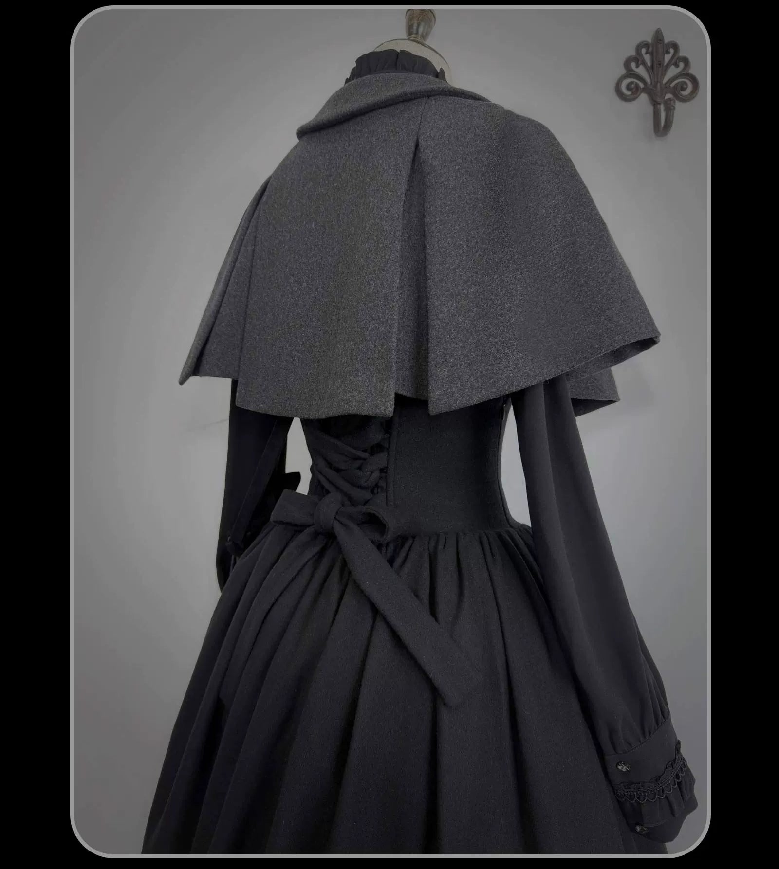 The Seventh Tenet - Classic Lolita Wool SK Set, Detachable Cape
