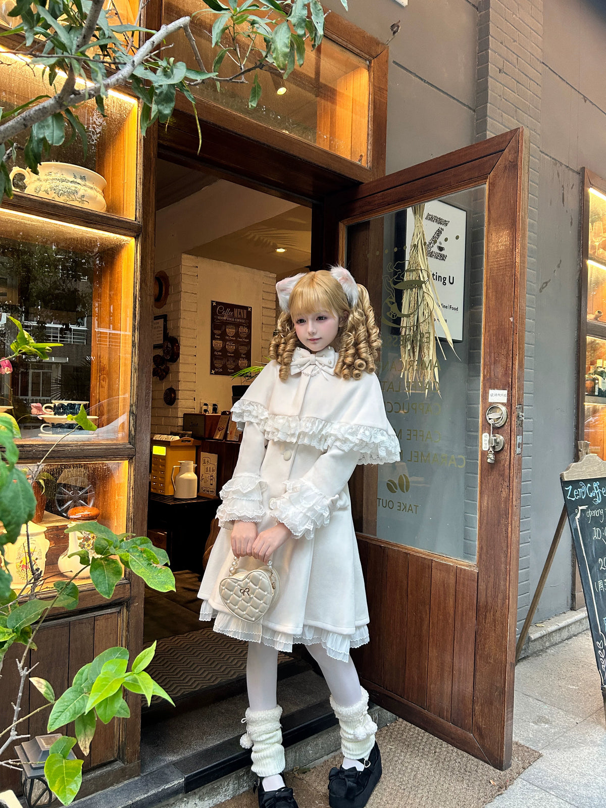 Lace Heart-Knot - Winter Sweet Lolita Lace Cape Coat, A-line Fit