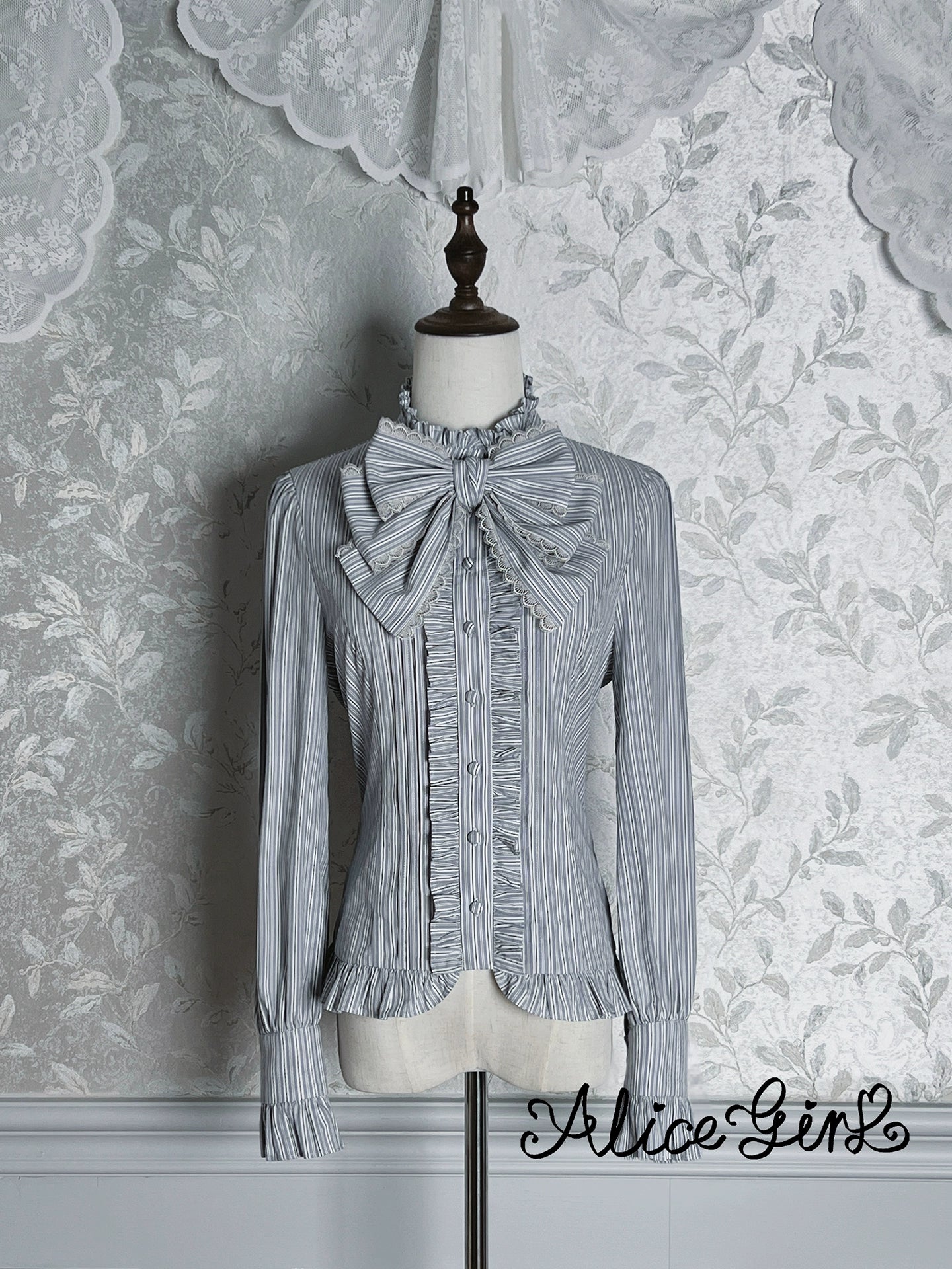 Alice Girl - Duke of Victoria - Classic Lolita Striped Blouse (Gray-Blue / L M S XL XS) 44093:795222