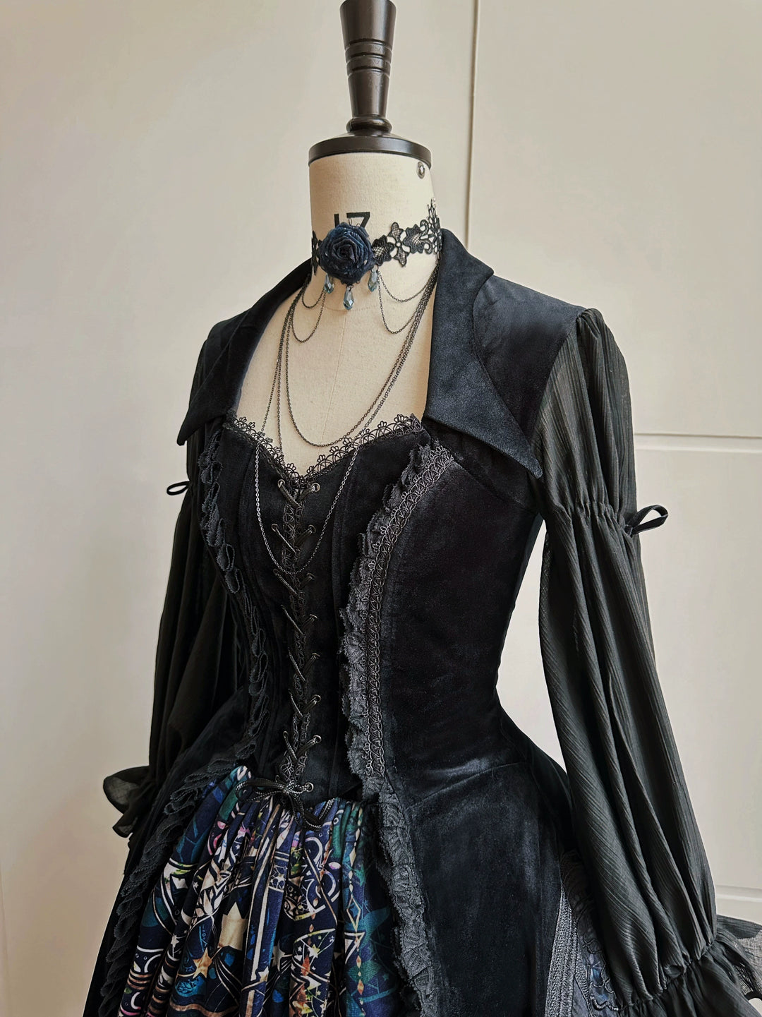 SUSIN~Night Traveler~Classic and Elegant Gothic Dress with Colorful Window Prints