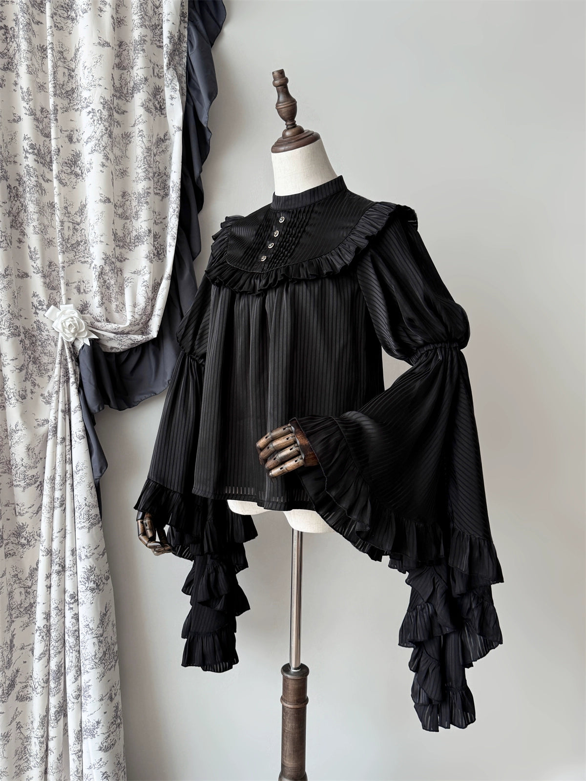 Muppet Mind Ben - Dreaming - Gothic Lolita Princess Sleeves Blouse Striped Printing 39008:608424