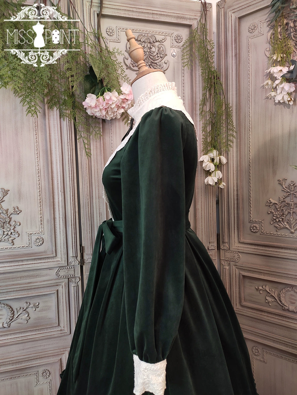 (BFM)Miss Point~Customized Lolita Dress Vintage Elegant Velvet OP Dress 32520:391578