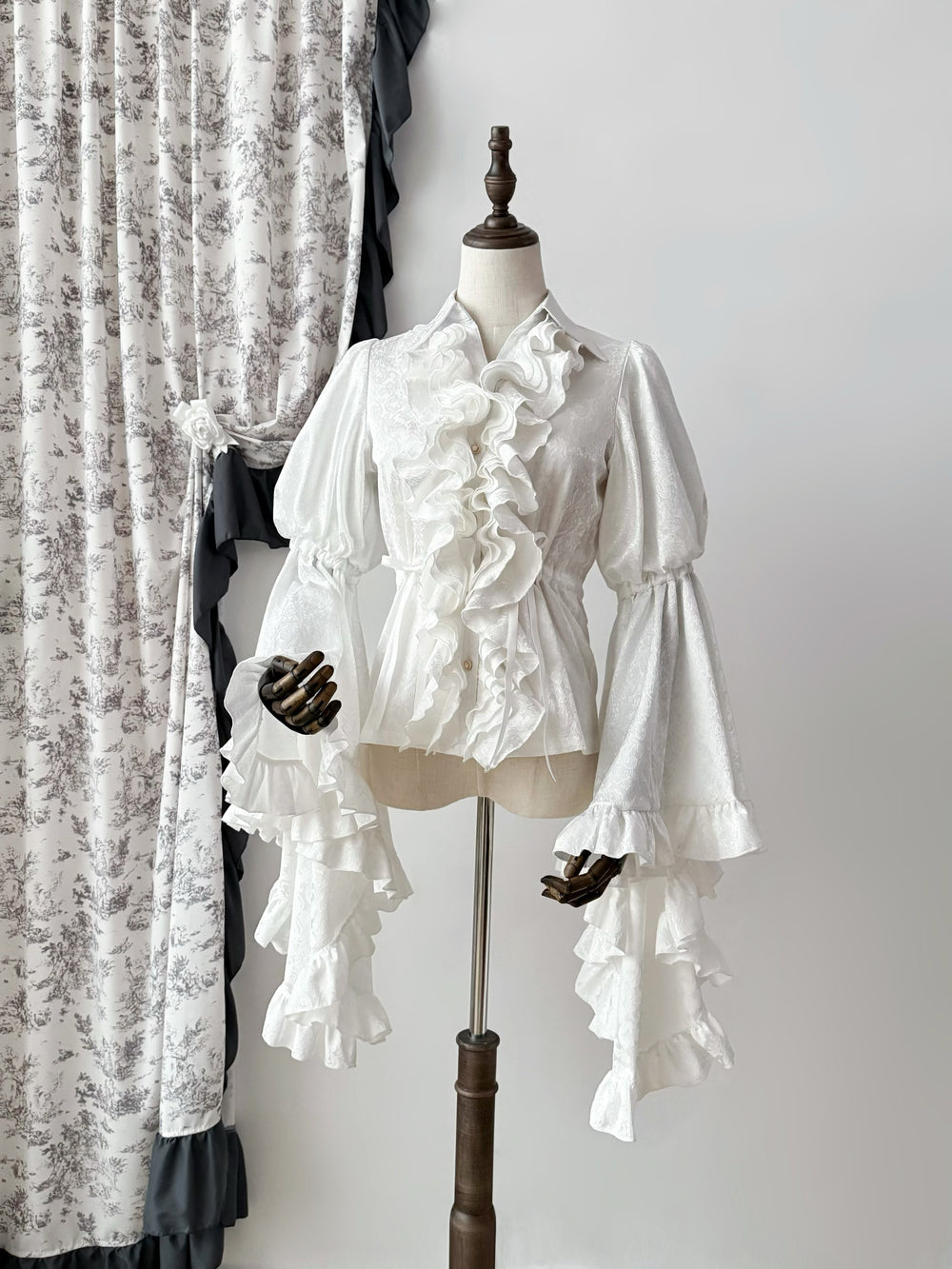 Muppet Mind Ben~Moon Stream~Vintage Lolita Blouse with Subtle Pattern and Hime Sleeve White S
