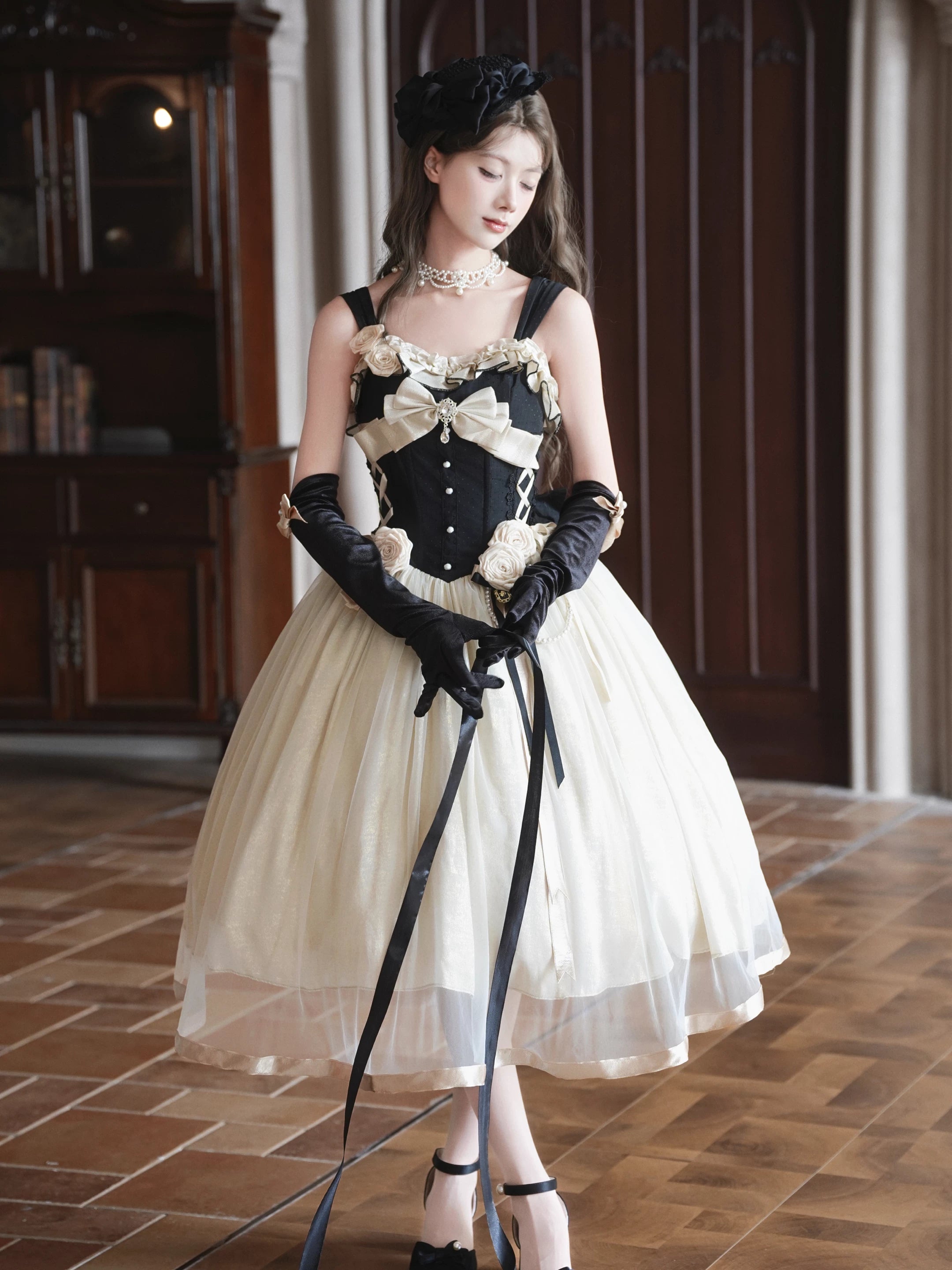 Paris Souvenir - Classic Lolita Corset JSK Dress with 3D Rose Decor JSK ( with back trailing + chest bow + rose pins + pear chain) S