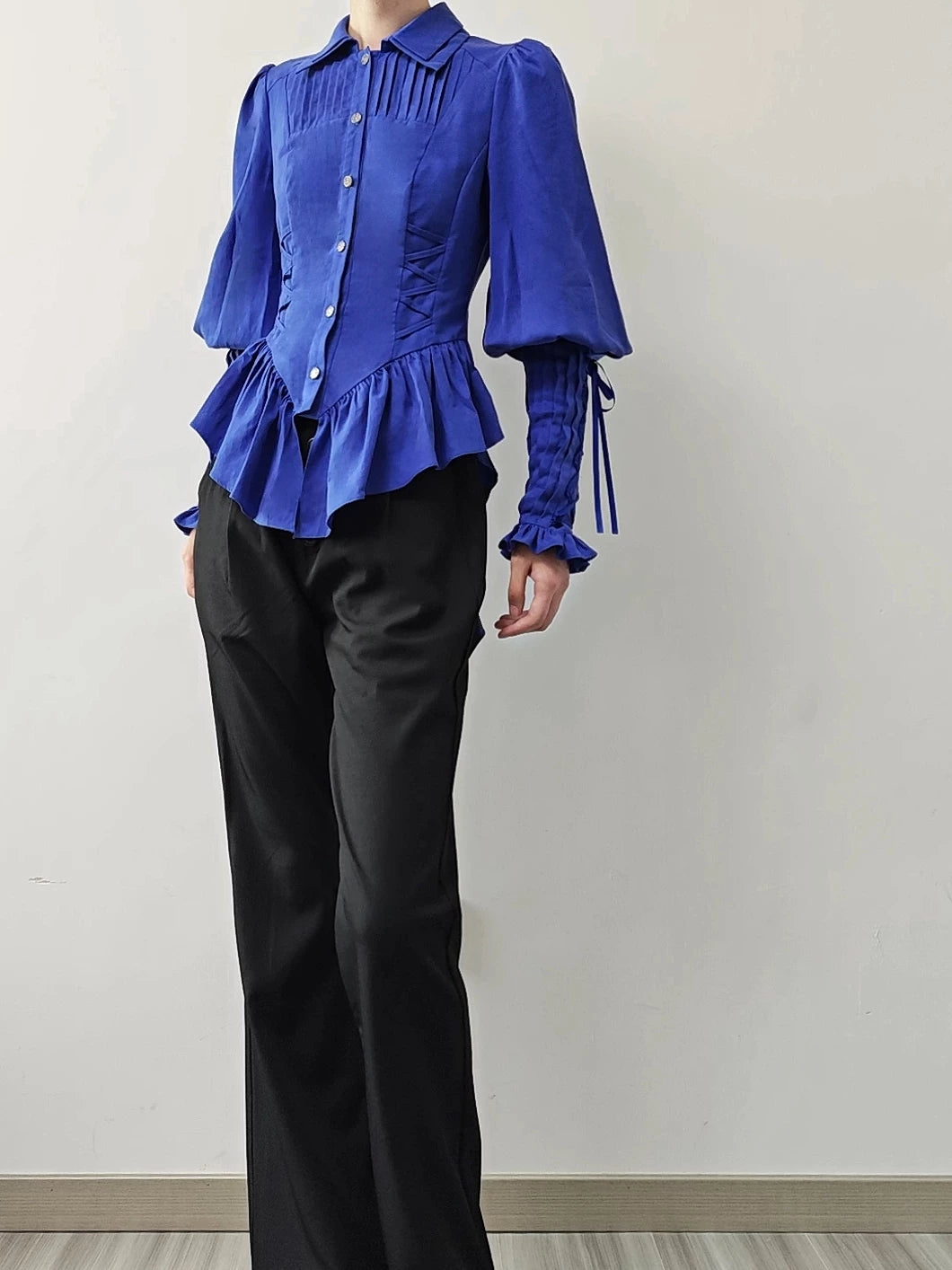 The Lute Player - Gothic Lolita Mutton Sleeves Blouse, Swallow Tail Hem