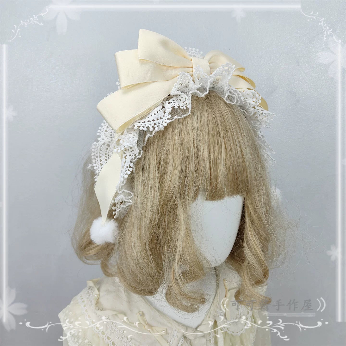 Sweet Lolita Lace Bowknot KC, Pom-pom Accent