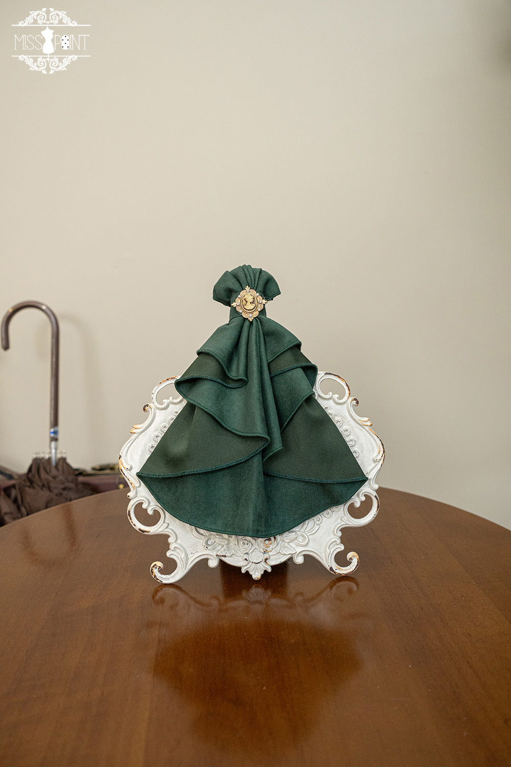 Miss Point - Golden Movement - Lolita Accessory Brooch Bow Tie KC Green Bibs bow tie