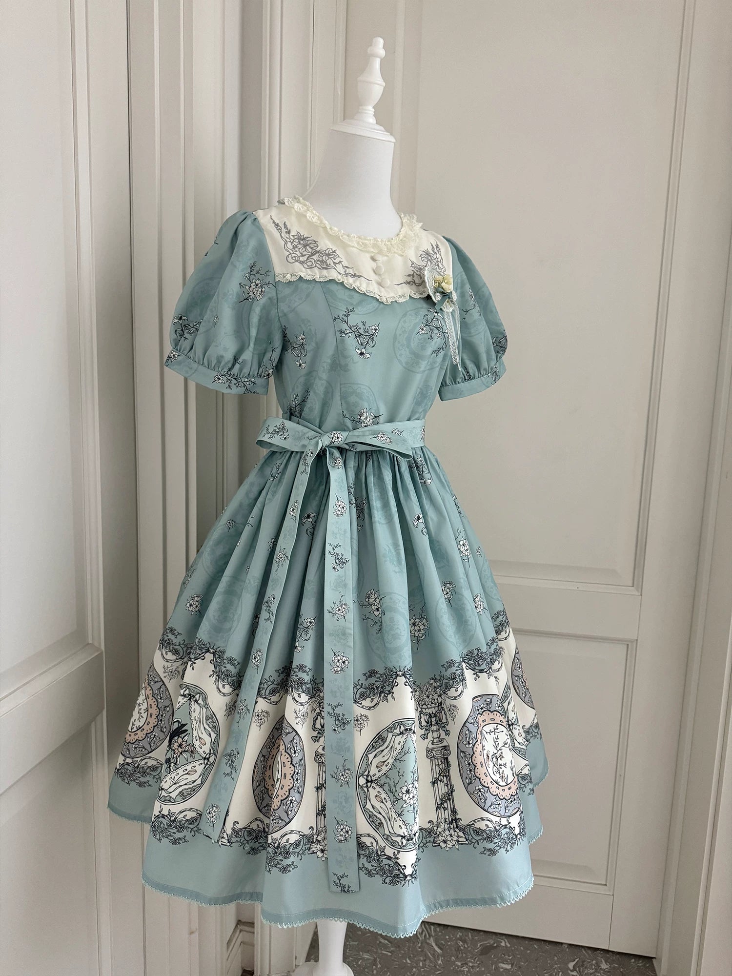 Small Porcelain Plate - Classic Lolita Plate Print OP, Embroidered Collar 45786:862758
