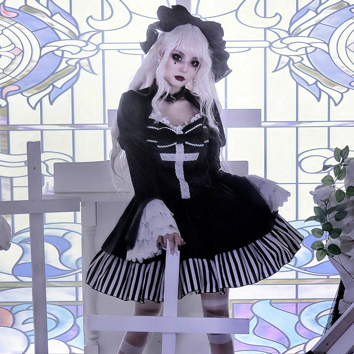 With PUJI~Requiem of Peace~Gothic Lolita Halloween Dress Fake Two-Piece OP   