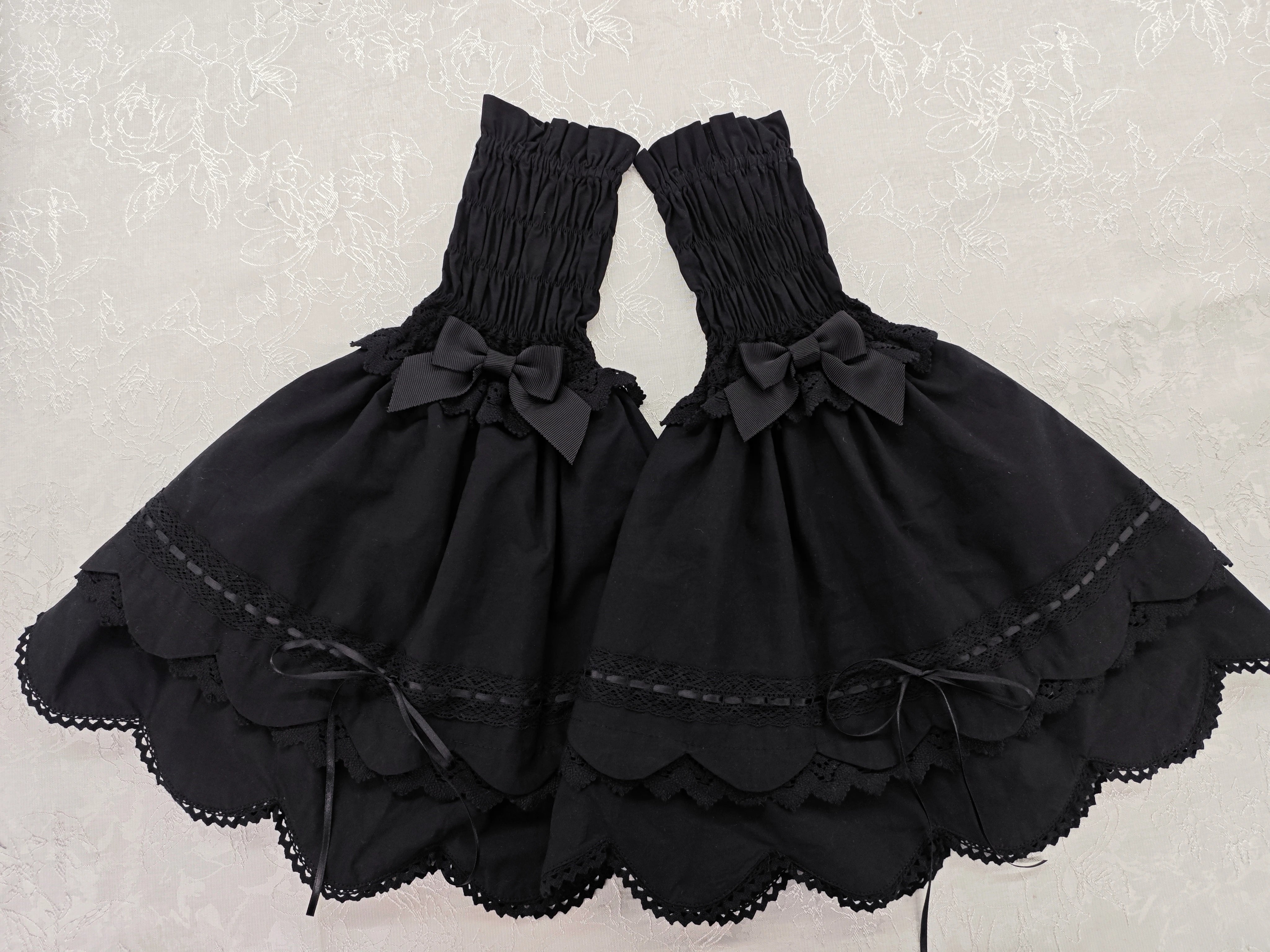 Haruhime Momoko - Cotton Old School Lolita Blouse, Cross Halter Neck Black - A Pair of Hime Sleeves Only One Size