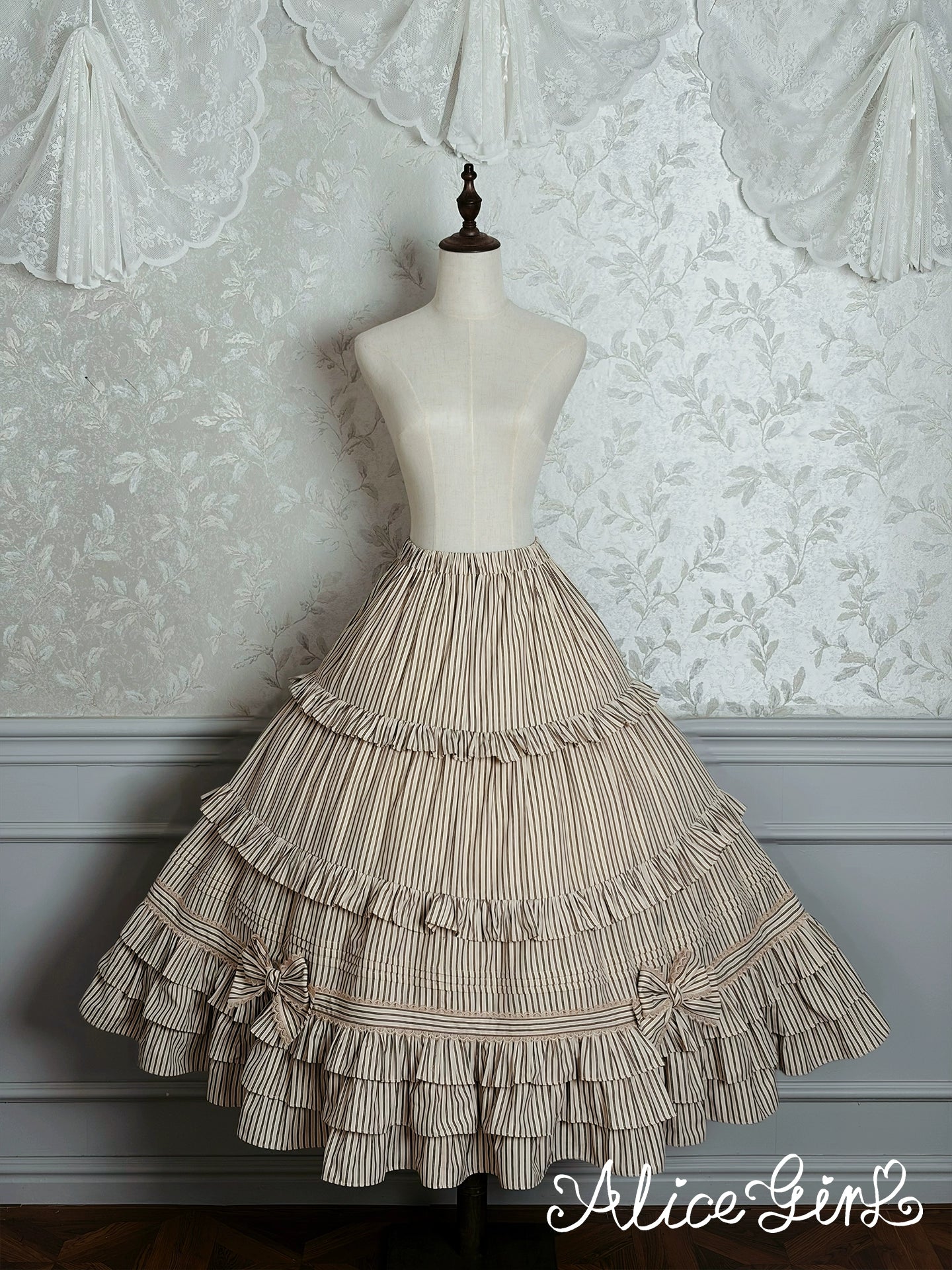 Alice Girl - Duke of Victoria - Classic Lolita SK & Overskirt Set (L M S XL XS) 44092:794836