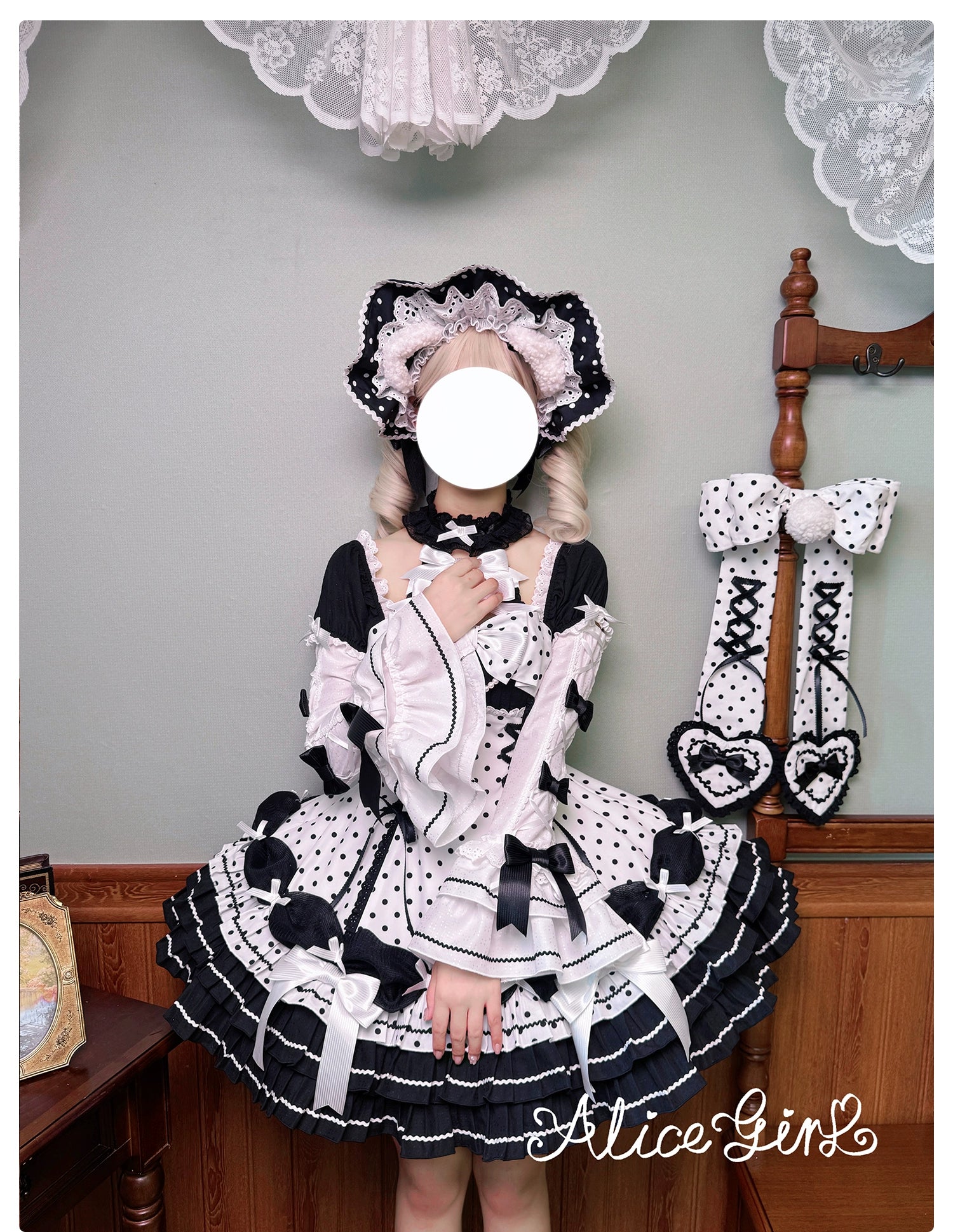 Alice Girl - Old School Polka Dots - Halter Neck Sweet Lolita OP Dress 43701:783523