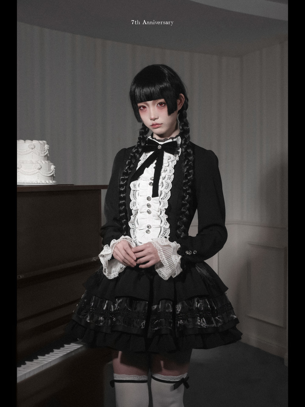 Kuroya~Kikyo~Gothic Lolita OP with Long Sleeves and Tiered Skirt