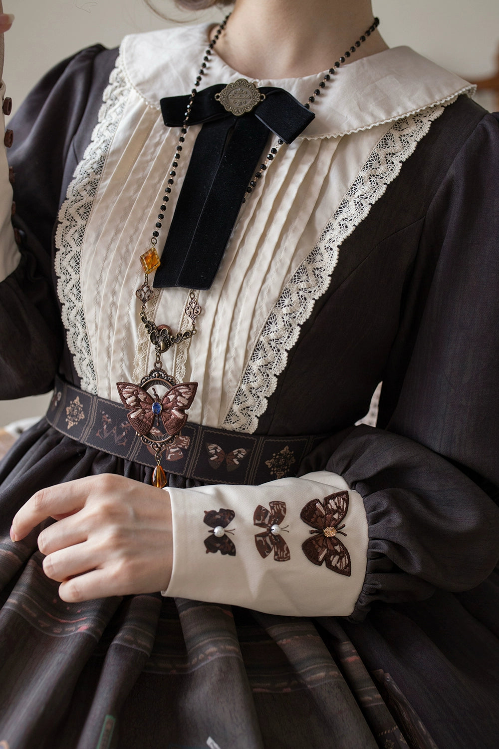 Miss Point - German Bookshelf - Classic Lolita OP Dress & Detachble Cape 44023:792393