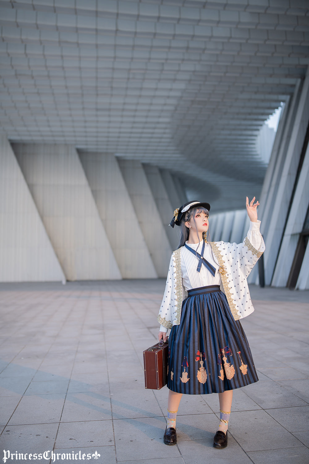 Princess Chronicles~Armory of Glory~Wa Lolita Elegant White Printed Coat   