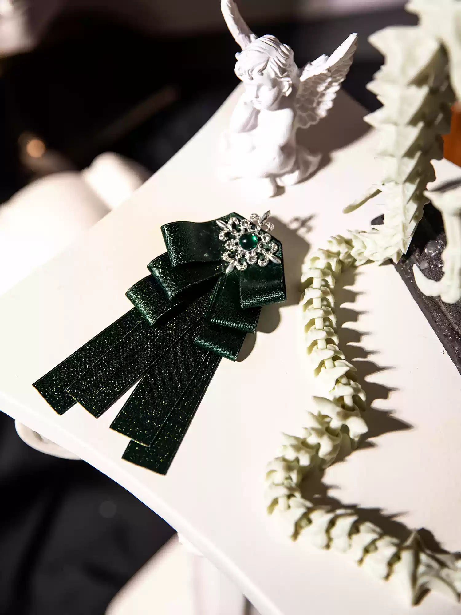 ZJstory - Dragon Bone Cemetery - Gothic Lolita Long Sleeve Blouse S Green brooch(One Size/choose M)
