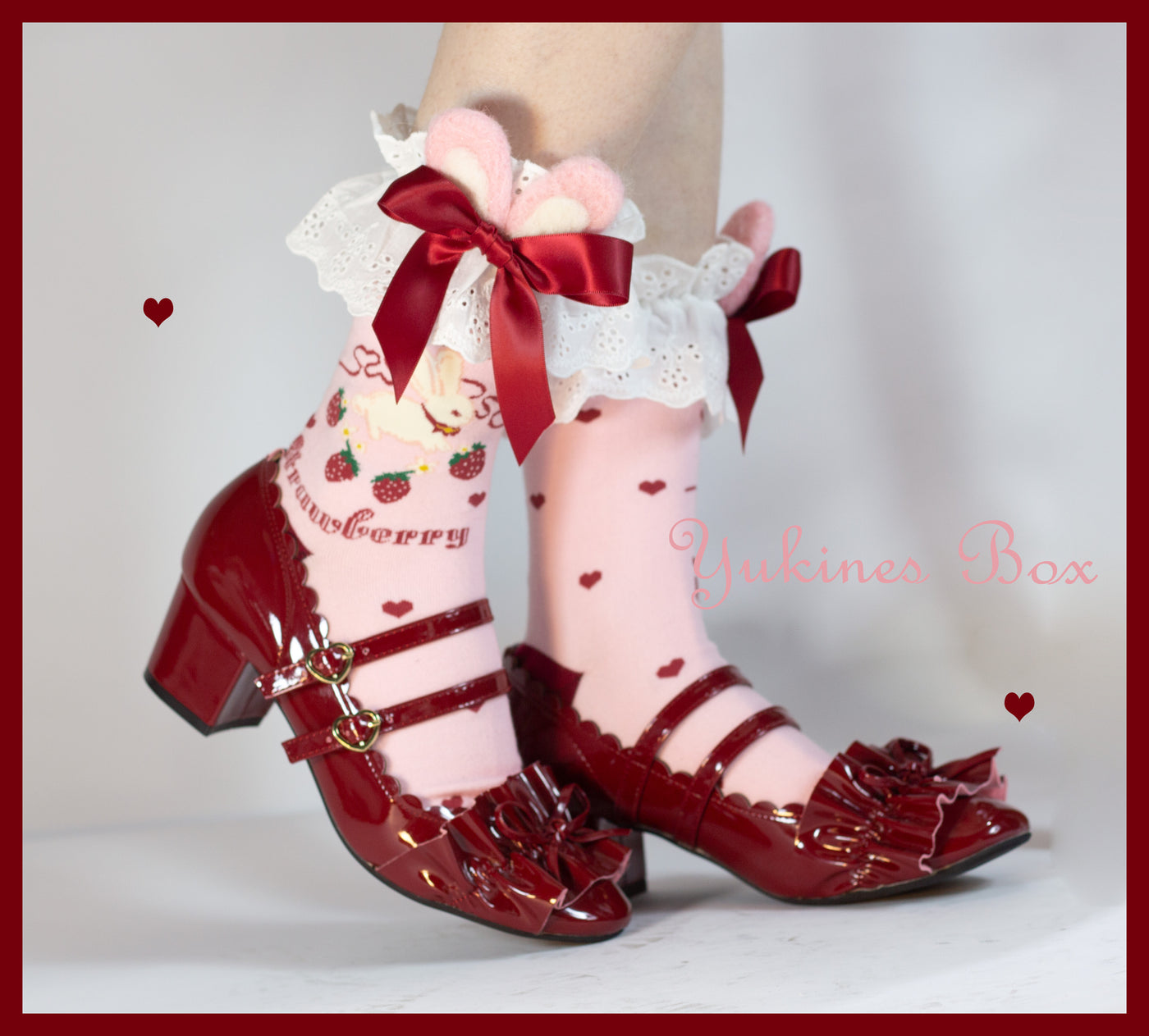 Yukines Box~Kawaii Lolita Strawberry Bunny Print Socks short socks pink (without lace) 