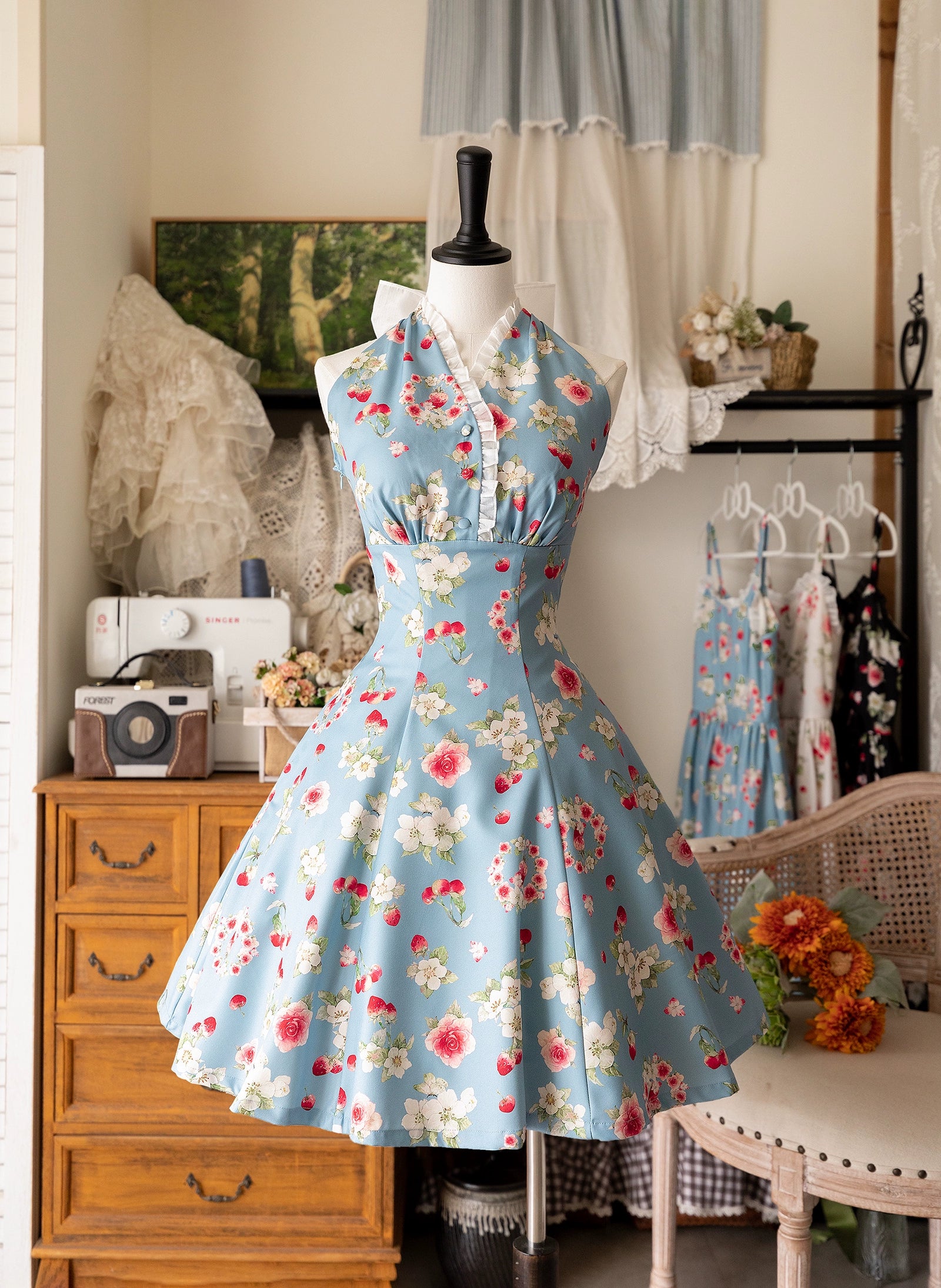 Forest Wardrobe - Summer Berry Picture Book - Elegant Classic Lolita Dress Halter Neckline Floral Print Dress S blue