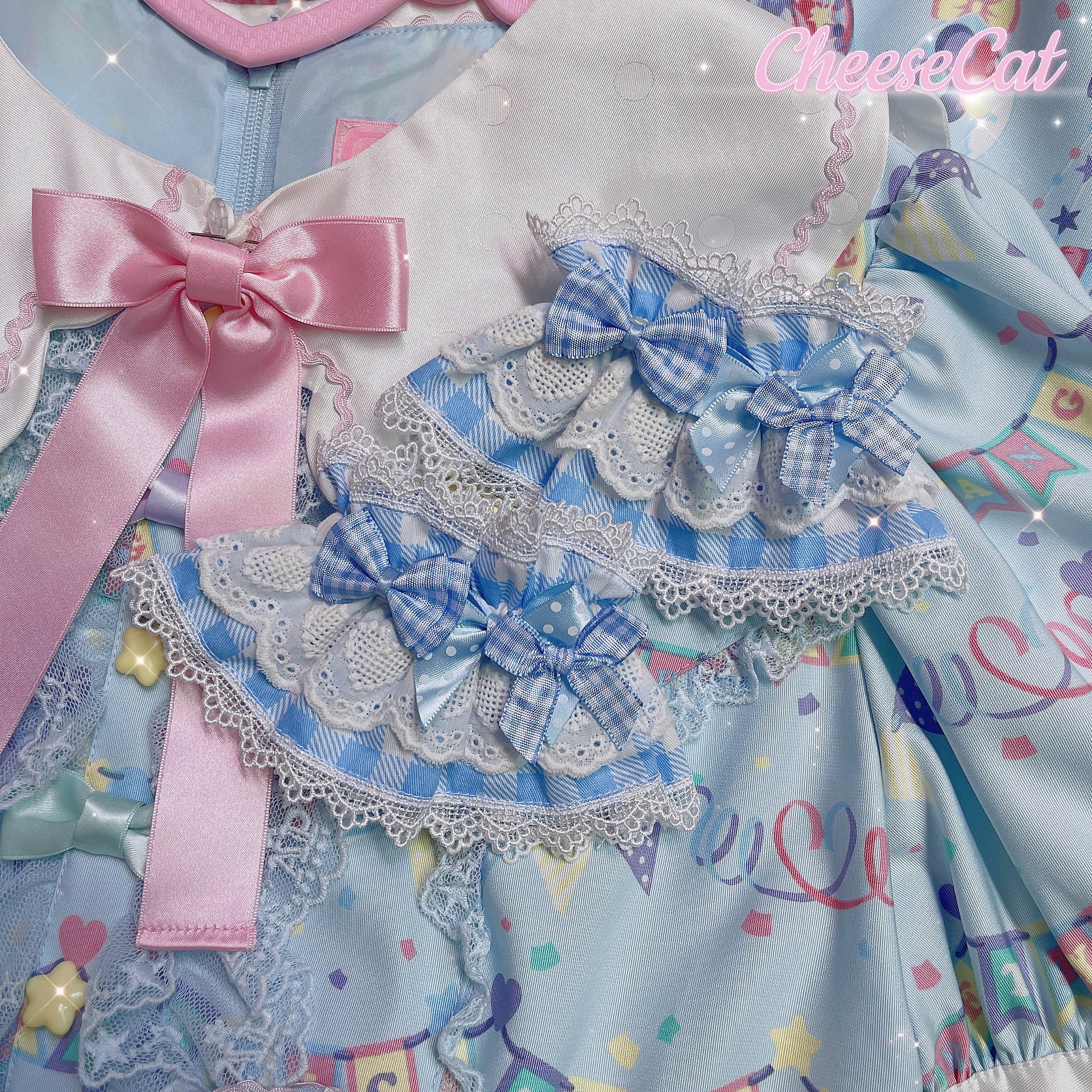 (Buyforme)Cheese Cat~Sweet and Playful Strawberry Gingham Lace Cuffs 15200:200692